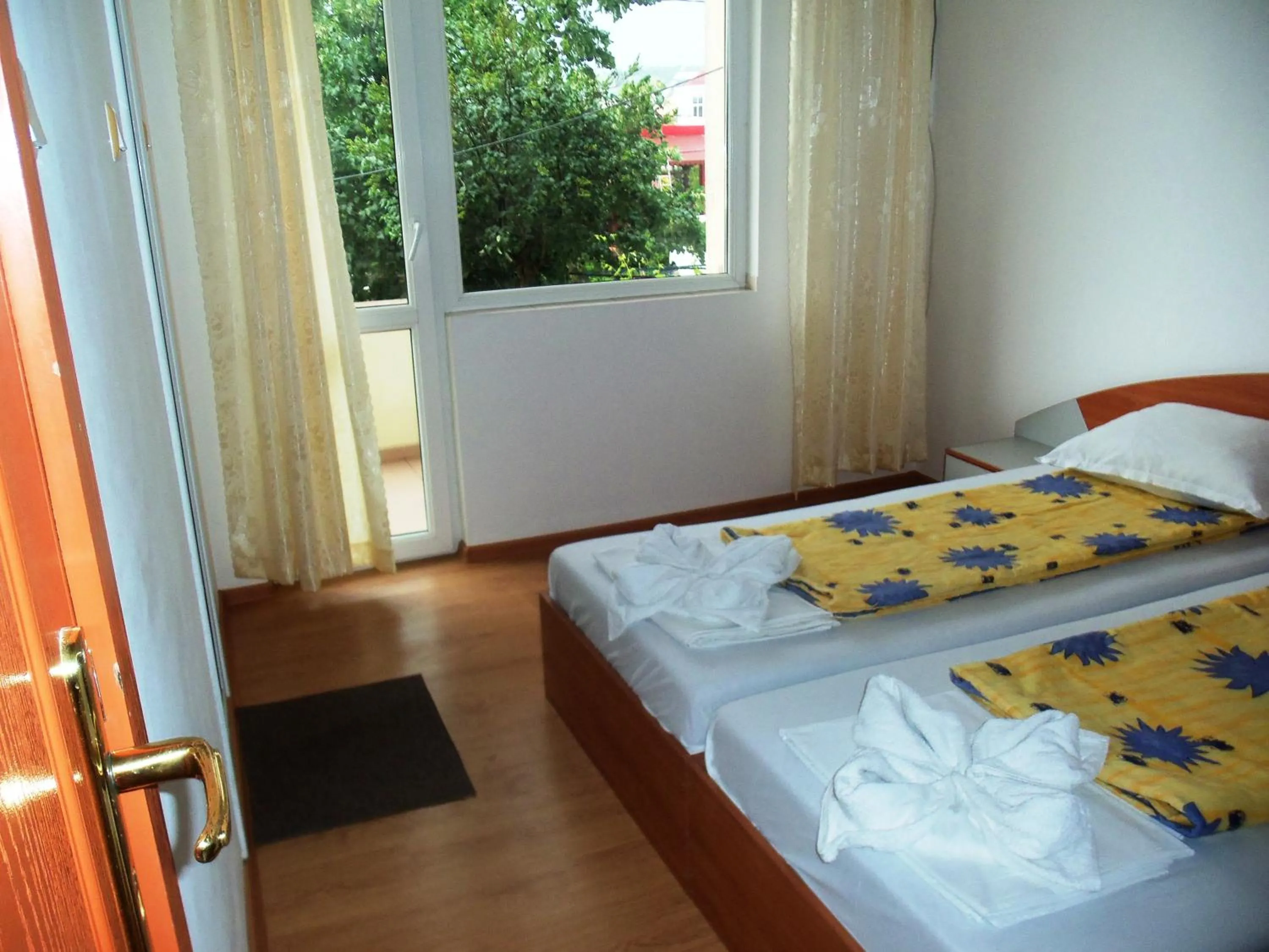 Photo of the whole room, Bed in Arkadia Guest House