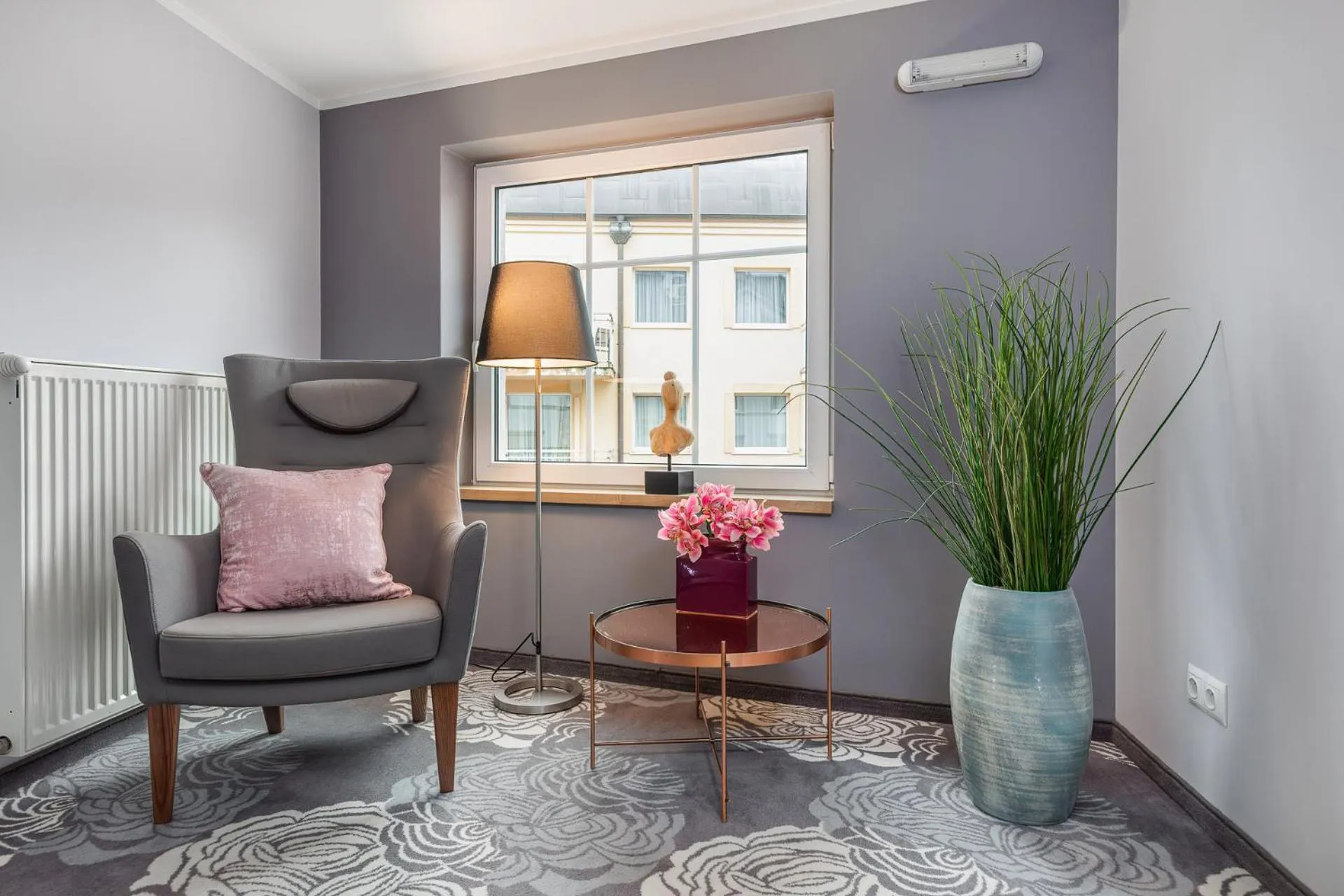 Seating area in Willa 777 Krasickiego