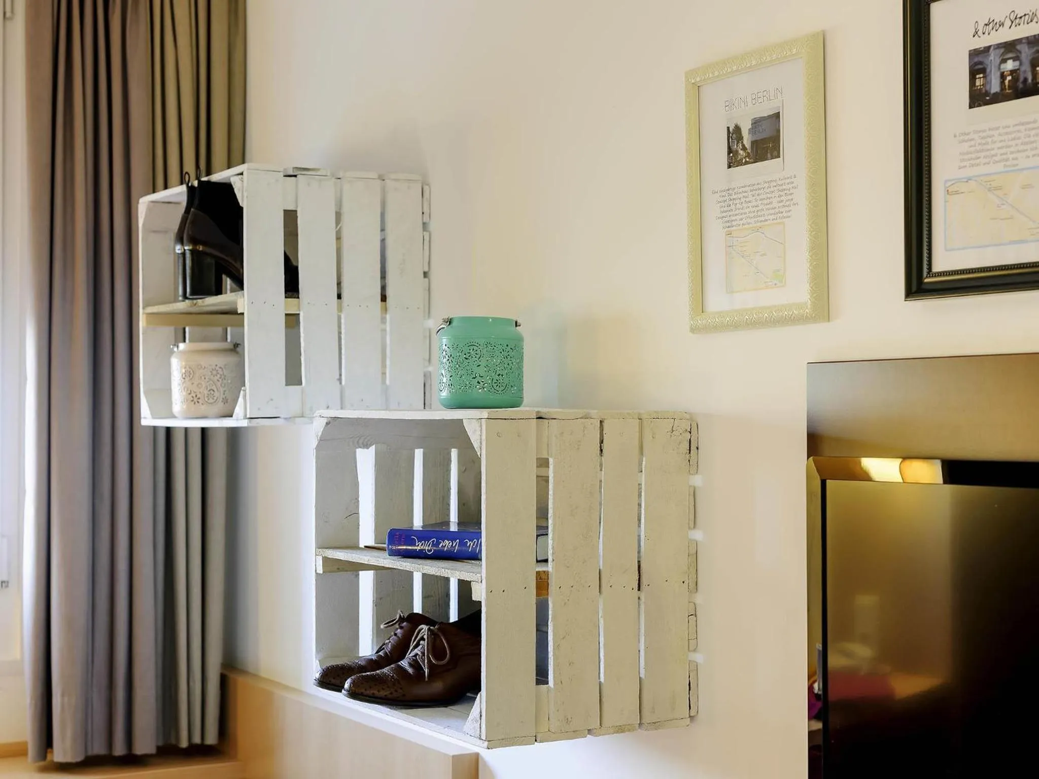 Bedroom in ibis Berlin Kurfuerstendamm - neu renoviert