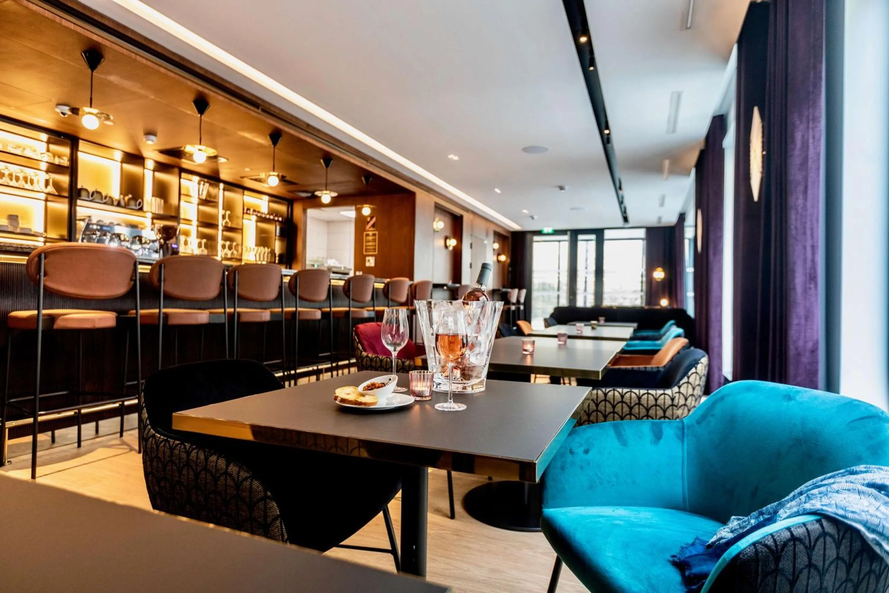 Lounge or bar in Best Western Plus Crystal, Hotel,Bar & Spa