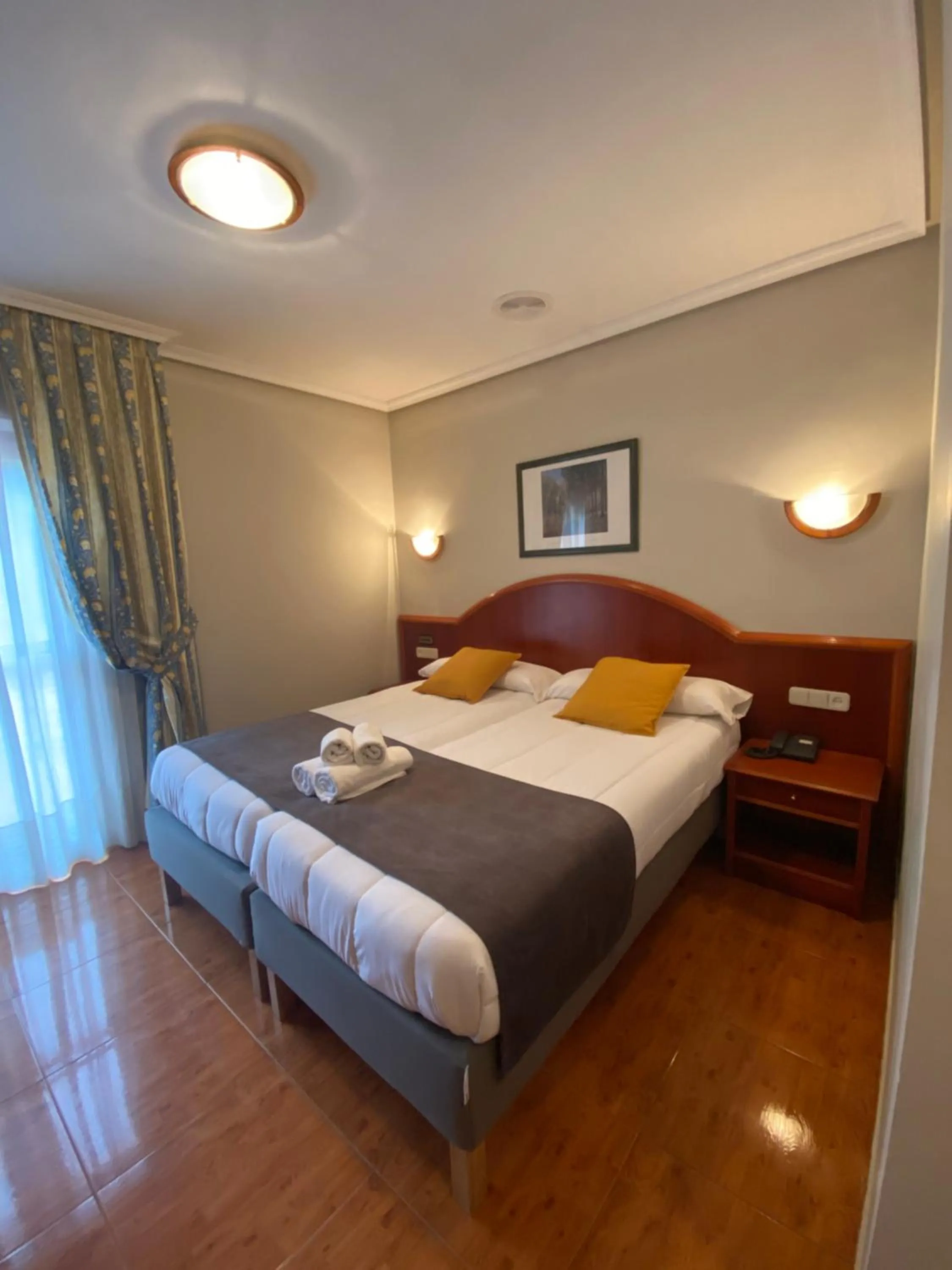 Bed in Hotel - Apartamentos Peña Santa