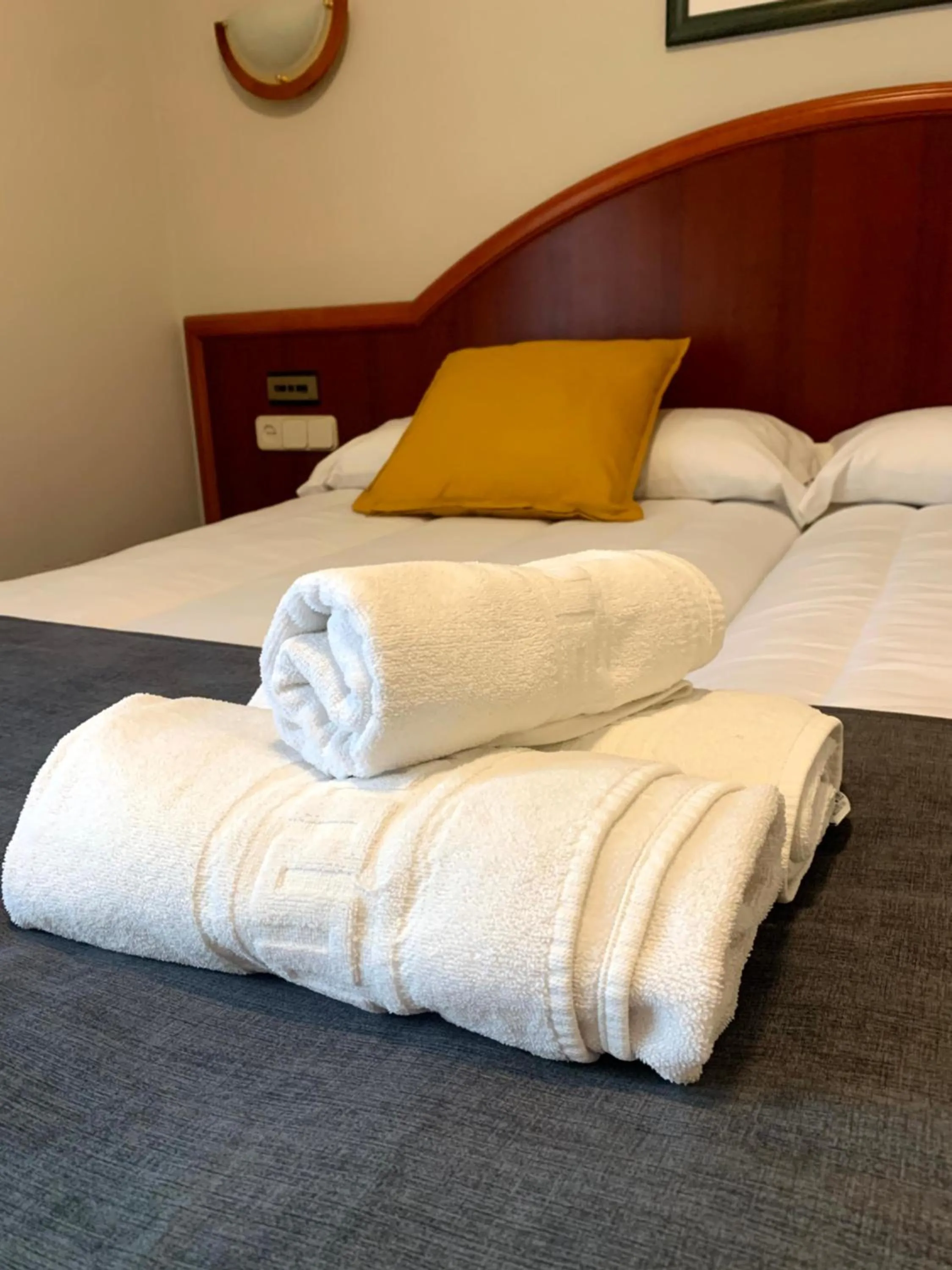 Bed in Hotel - Apartamentos Peña Santa