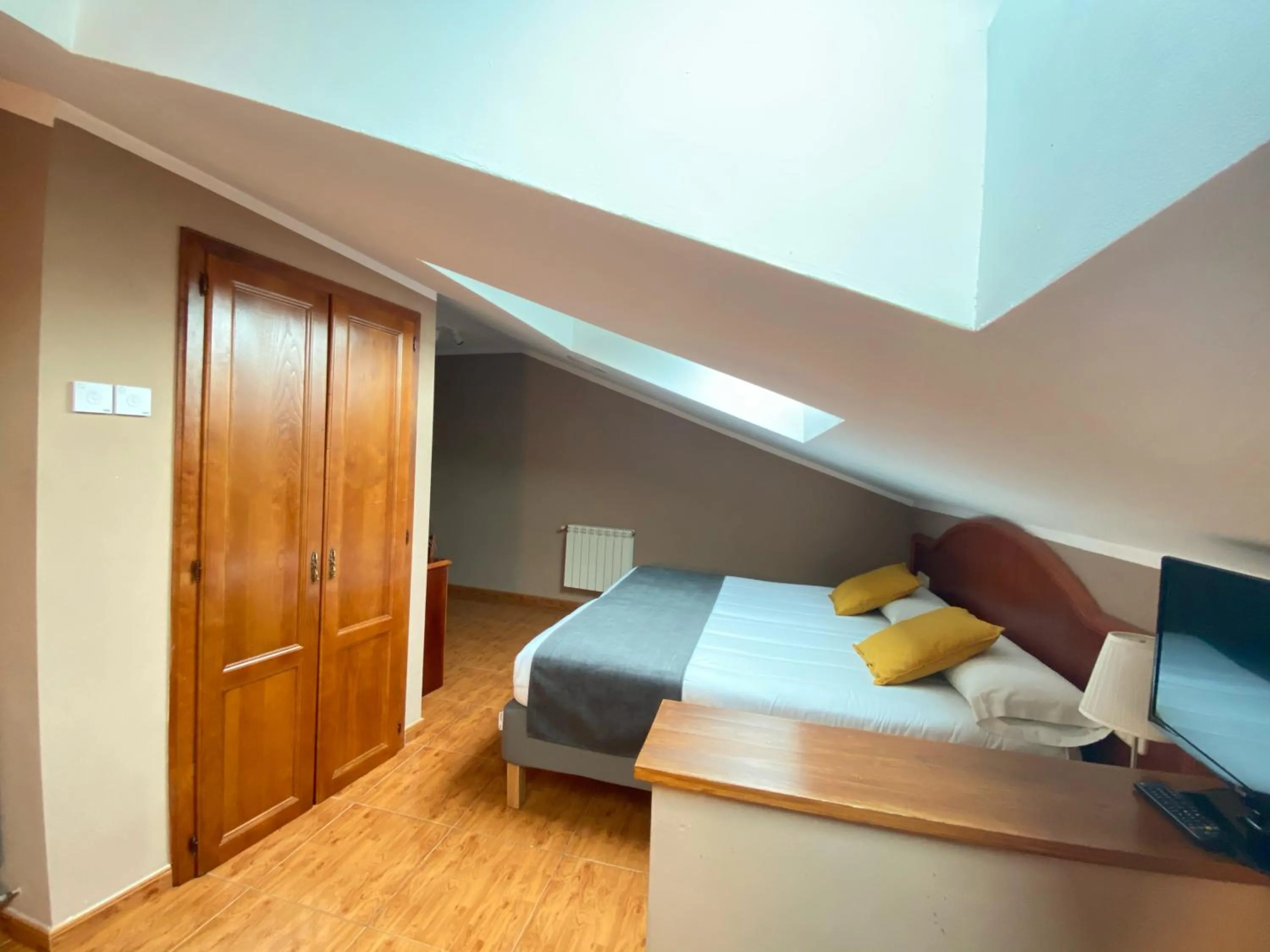 Bed in Hotel - Apartamentos Peña Santa