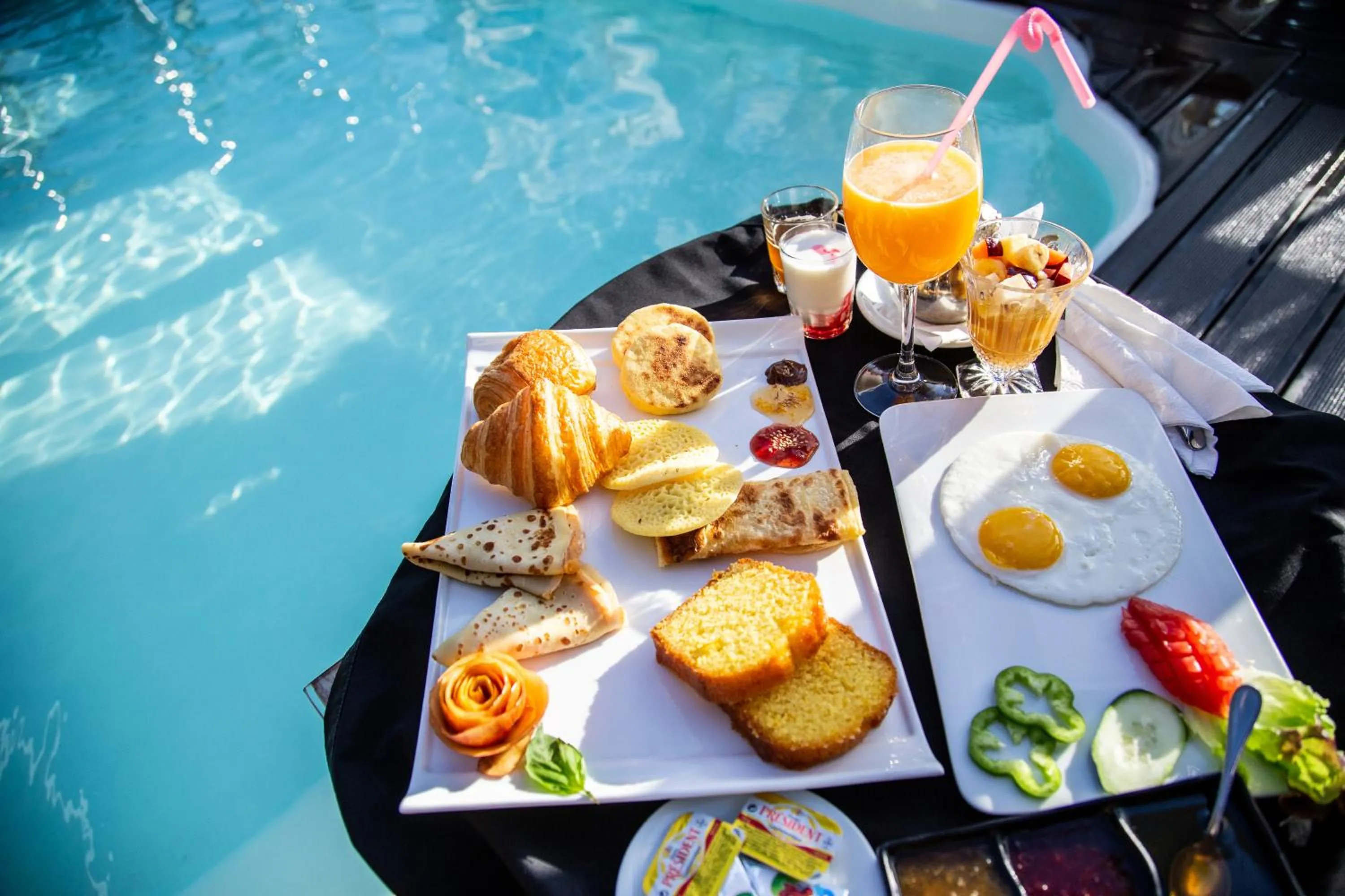 Food and drinks in Medina Loft & Spa