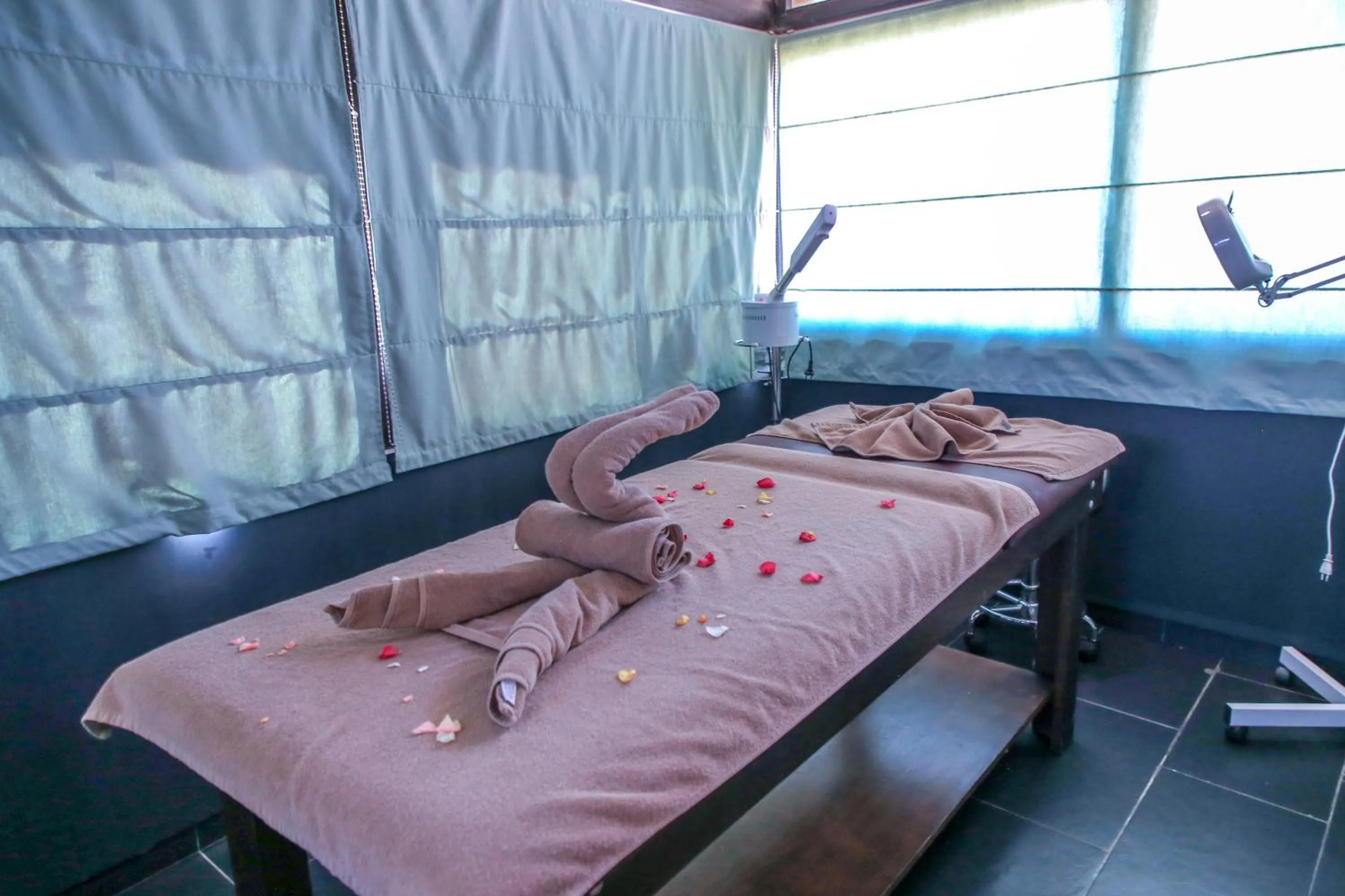 Massage in Medina Loft & Spa