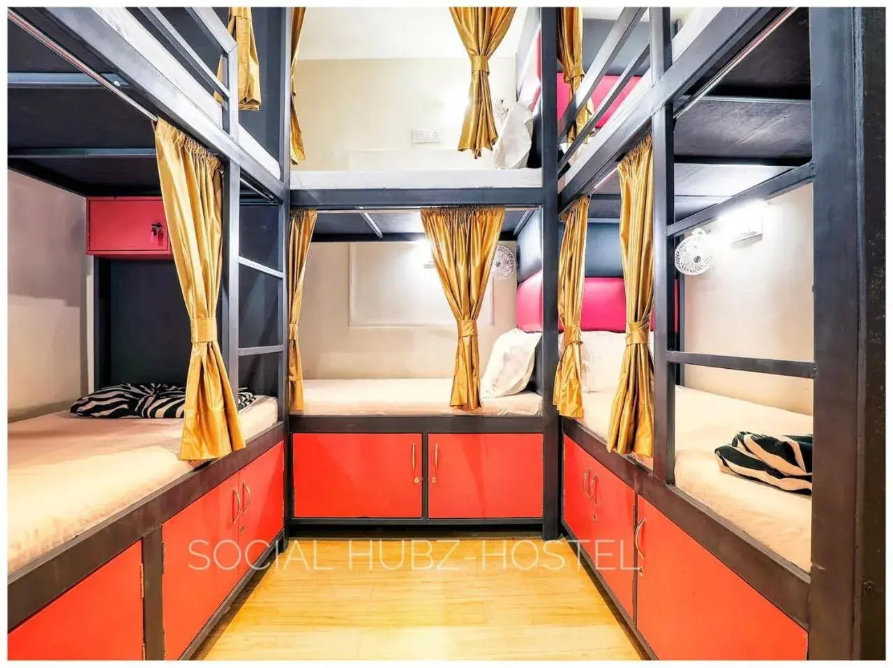 Single Bed in Mixed Dormitory Room in The Hubz Hostel Single Bed in Mixed Dormitory Room in The Hubz Hostel