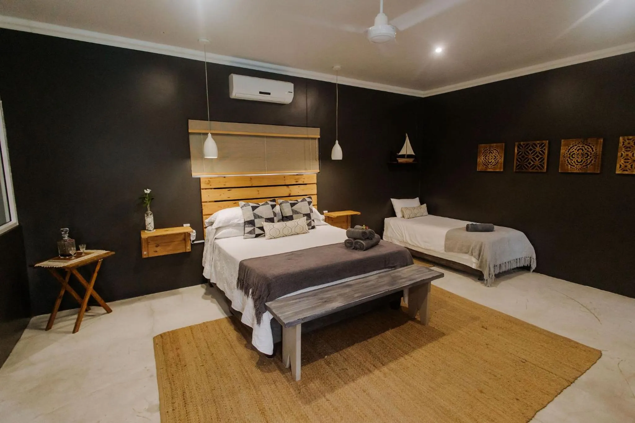 Bedroom, Bed in iGwalagwala Guest House