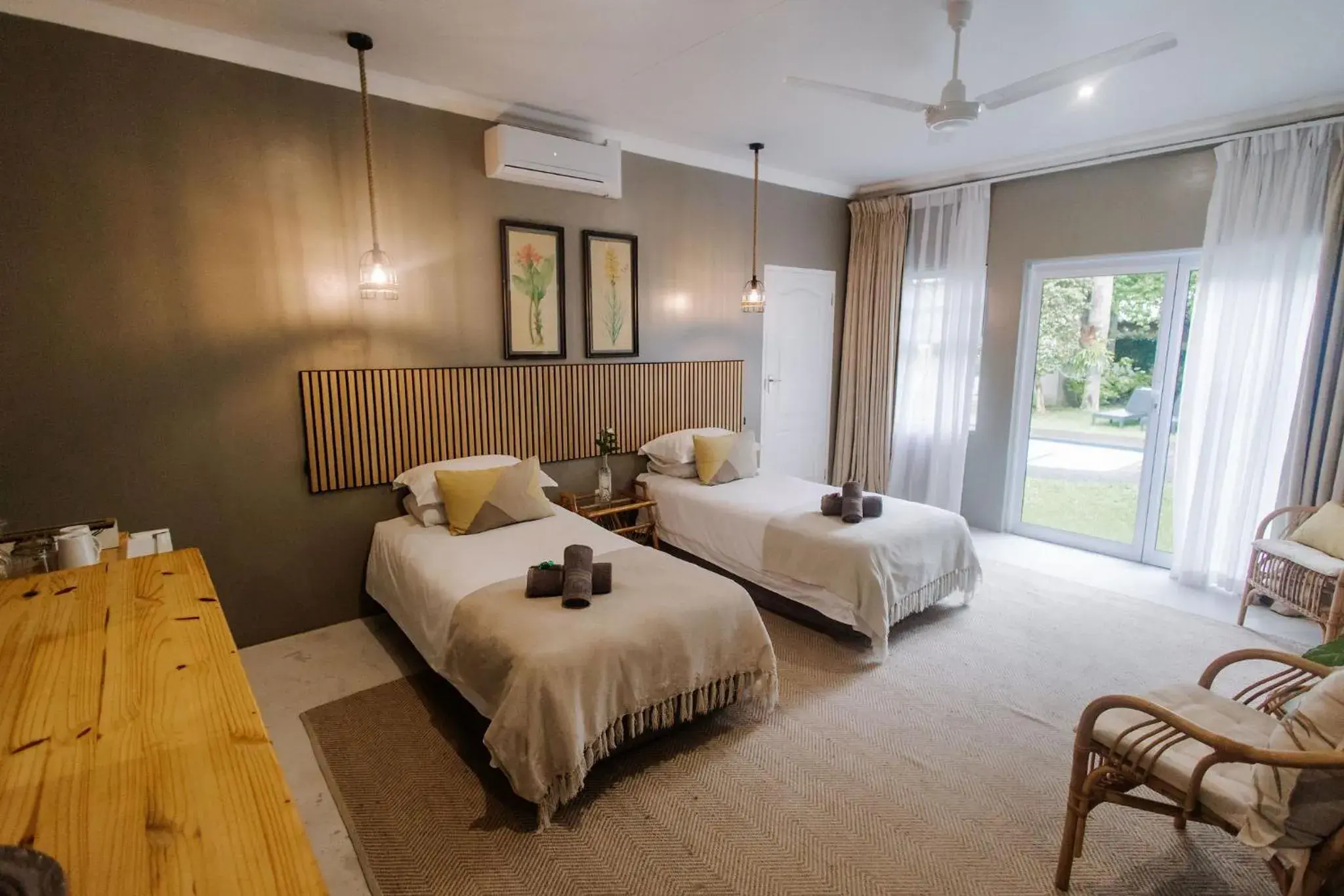 Standard Twin Room with Pool Access - single occupancy in iGwalagwala Guest House Standard Twin Room with Pool Access - single occupancy in iGwalagwala Guest House