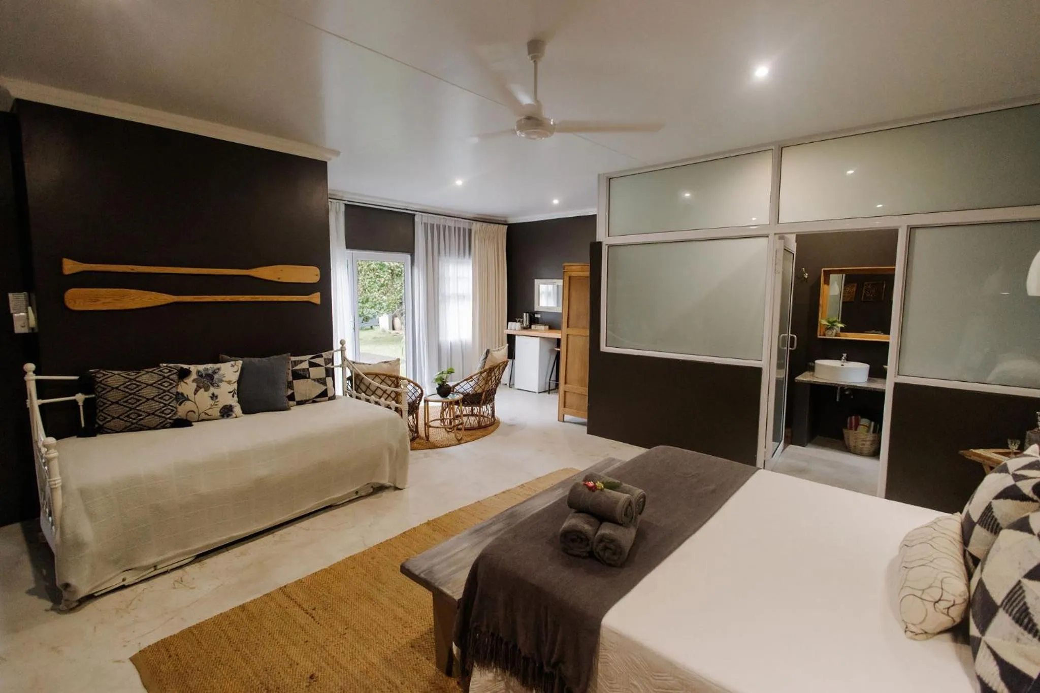 Bedroom, Bed in iGwalagwala Guest House