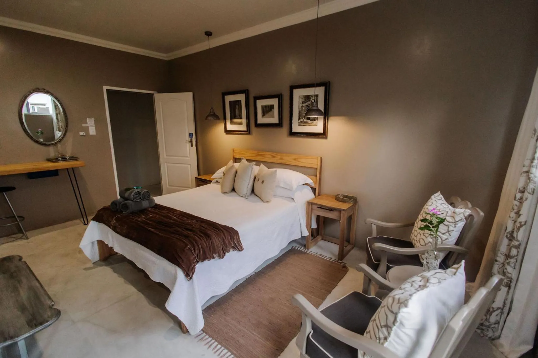 Bedroom, Bed in iGwalagwala Guest House