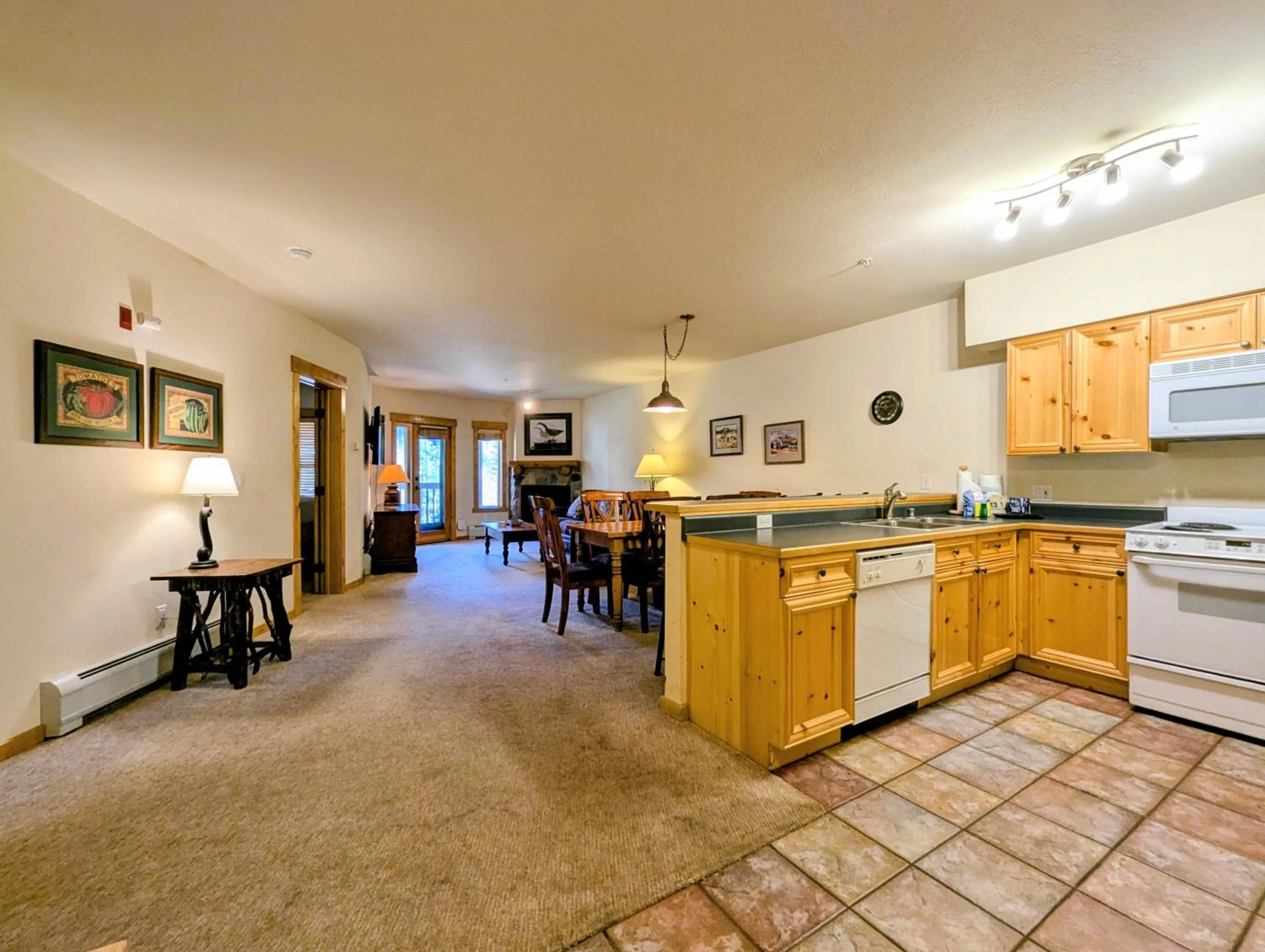 Tenderfoot Lodge 2626 by SummitCove Lodging