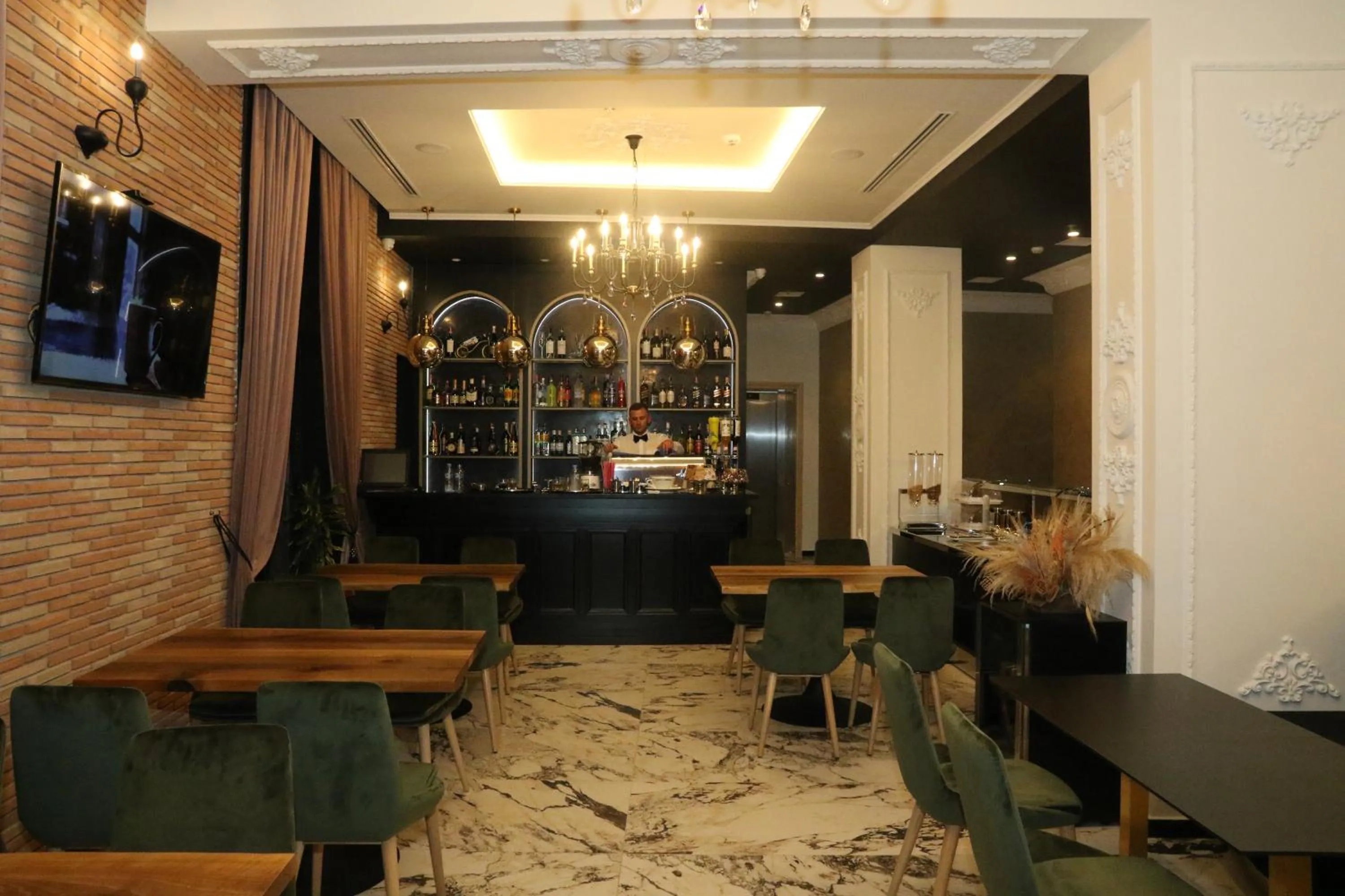 Restaurant/places to eat in Hotel Kloest