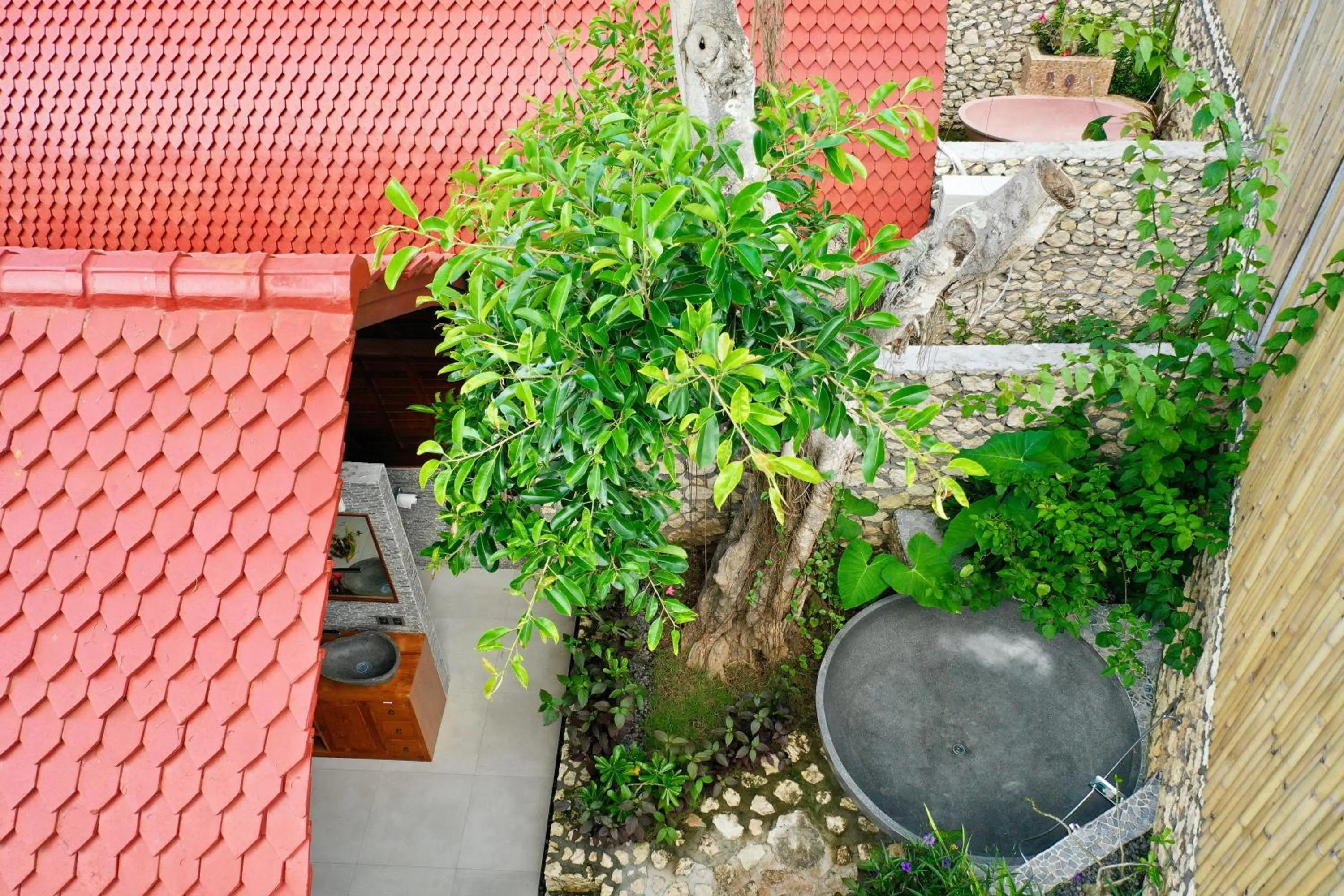 Bathroom in Jungle Paradise