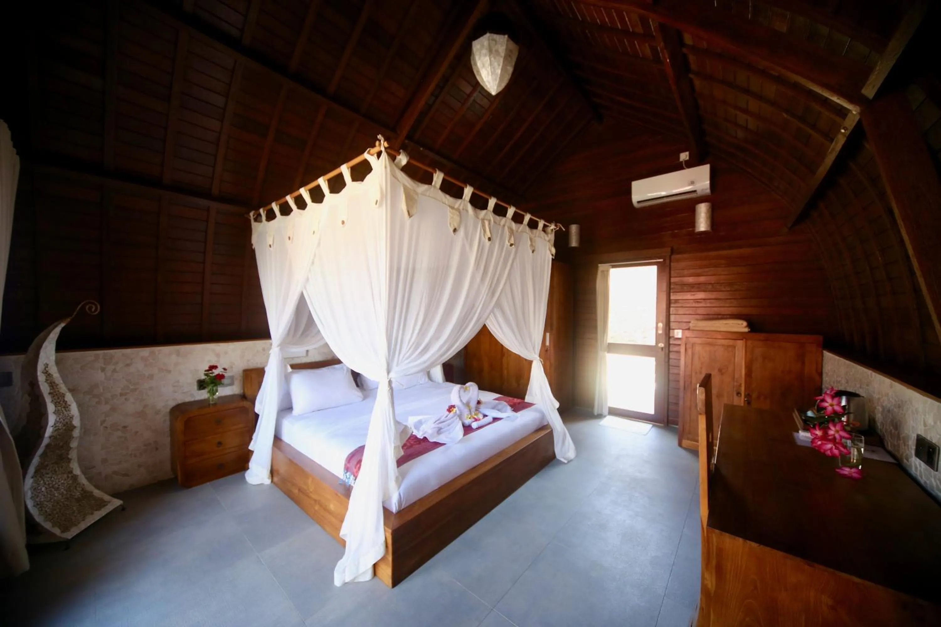 Bed in Jungle Paradise