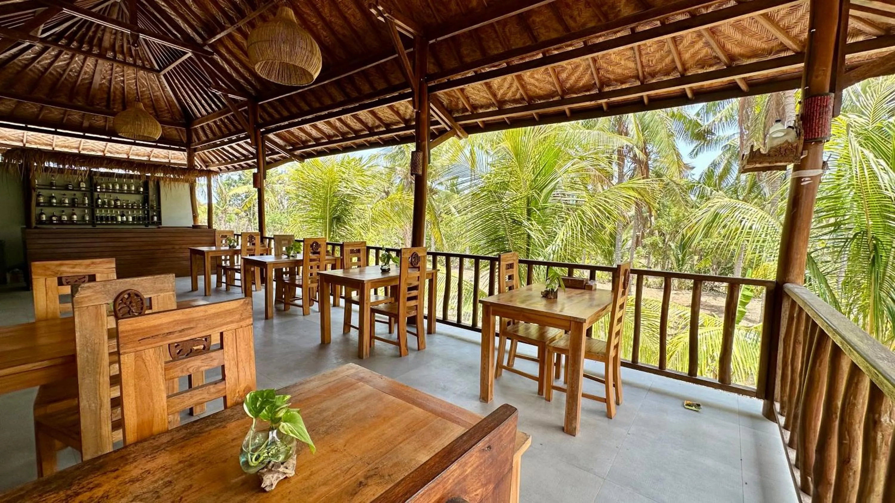 Restaurant/places to eat in Jungle Paradise