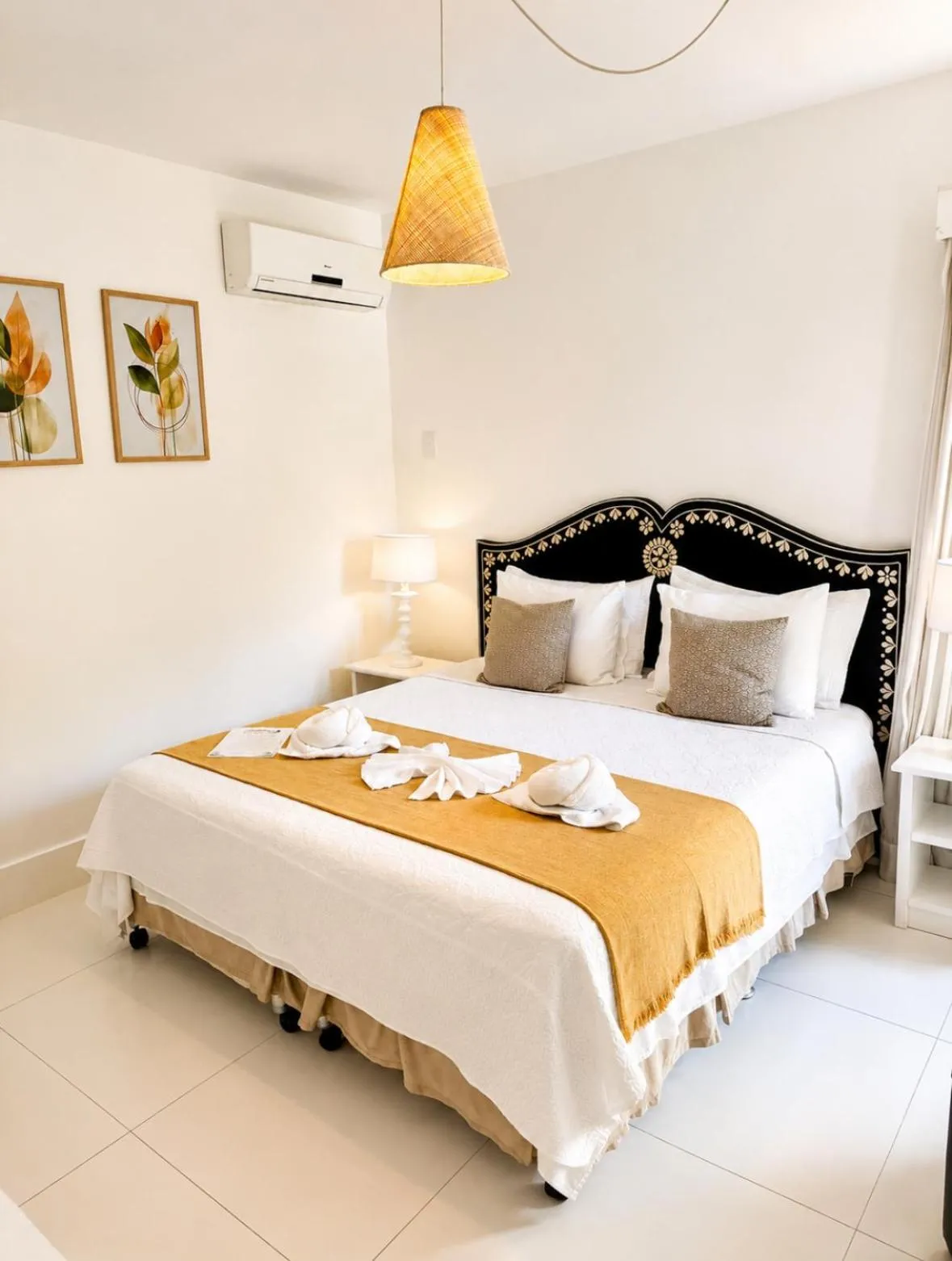 Bed in Pousada Coisa e Tao