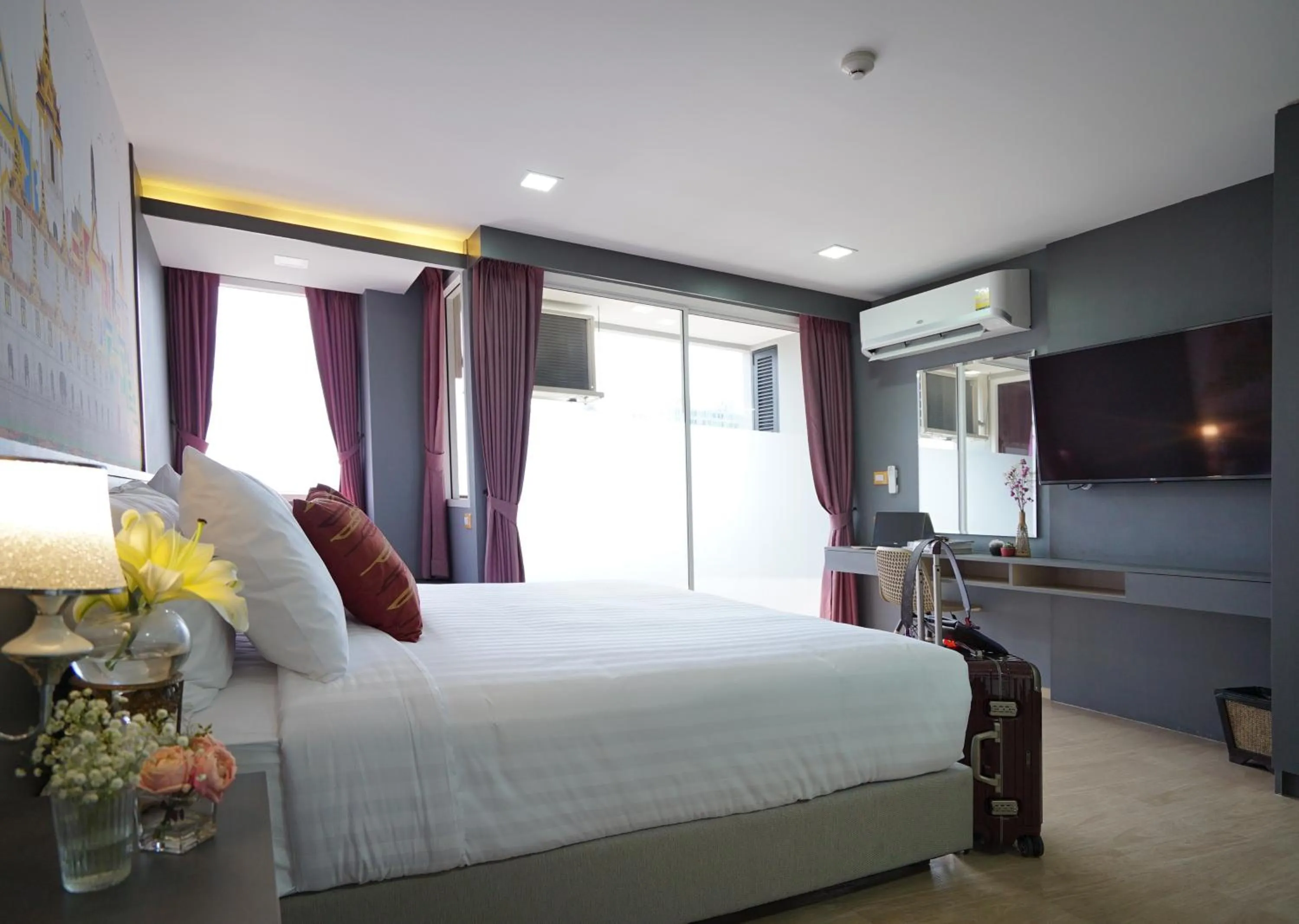 Bed in The Qube fifty Hotel