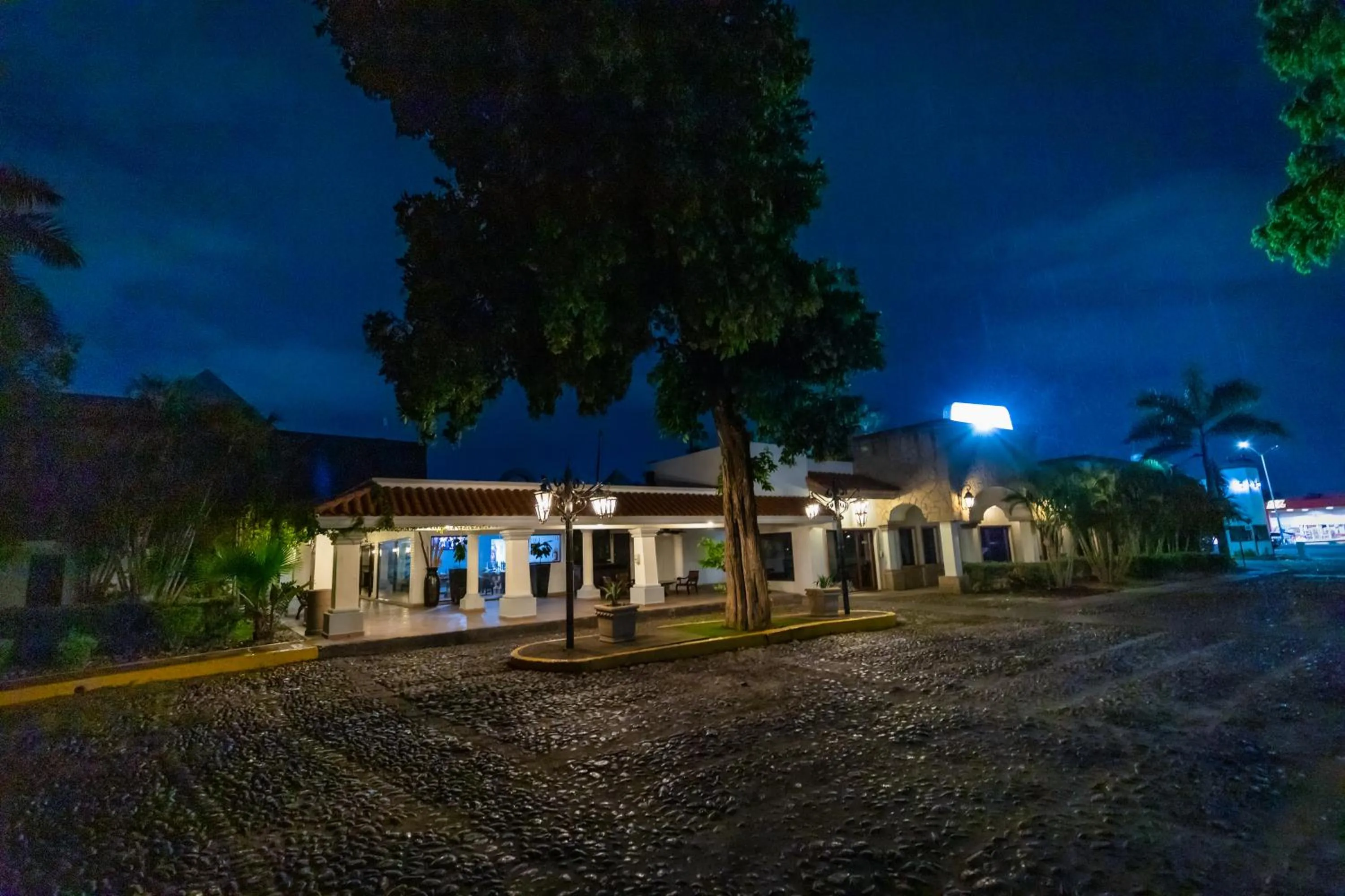Property building in InHouse Select Hacienda Tres Rios Hotel Culiacán