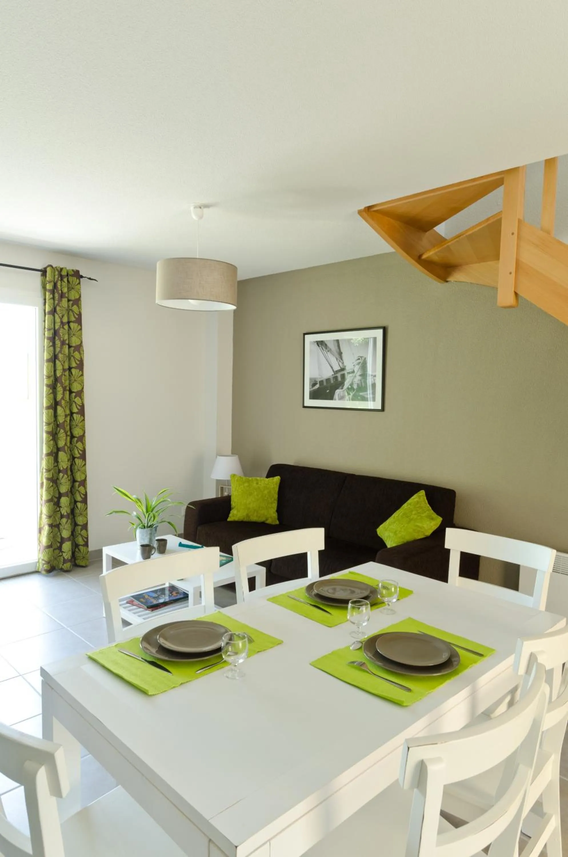 Dining area in Résidence Goélia Le Domaine des Mauriers