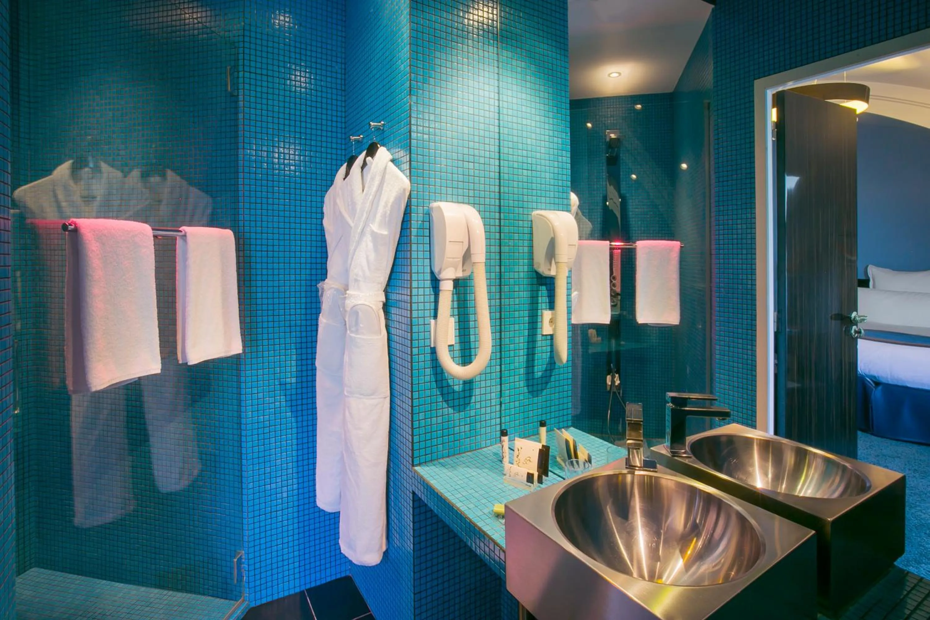 Bathroom in Hôtel Le Bellechasse Saint-Germain