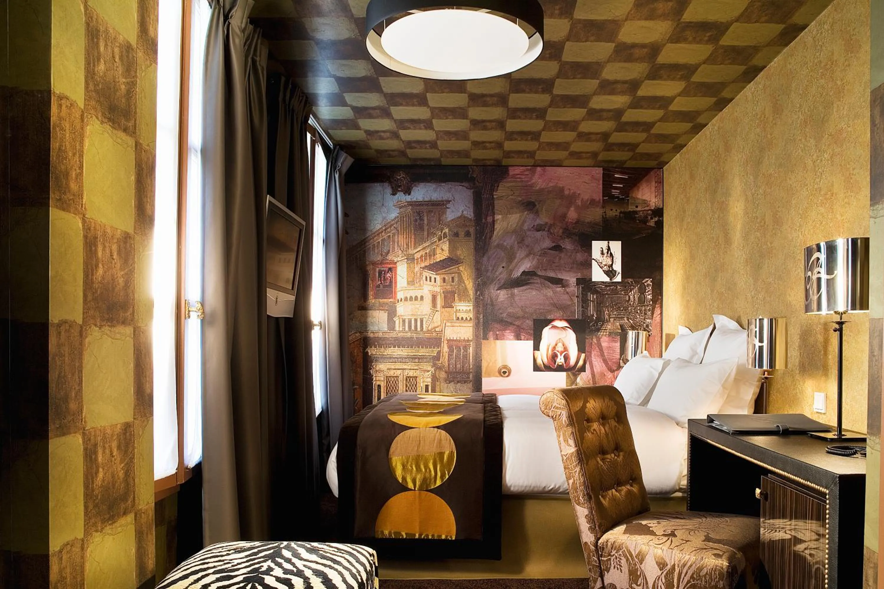 Photo of the whole room in Hôtel Le Bellechasse Saint-Germain