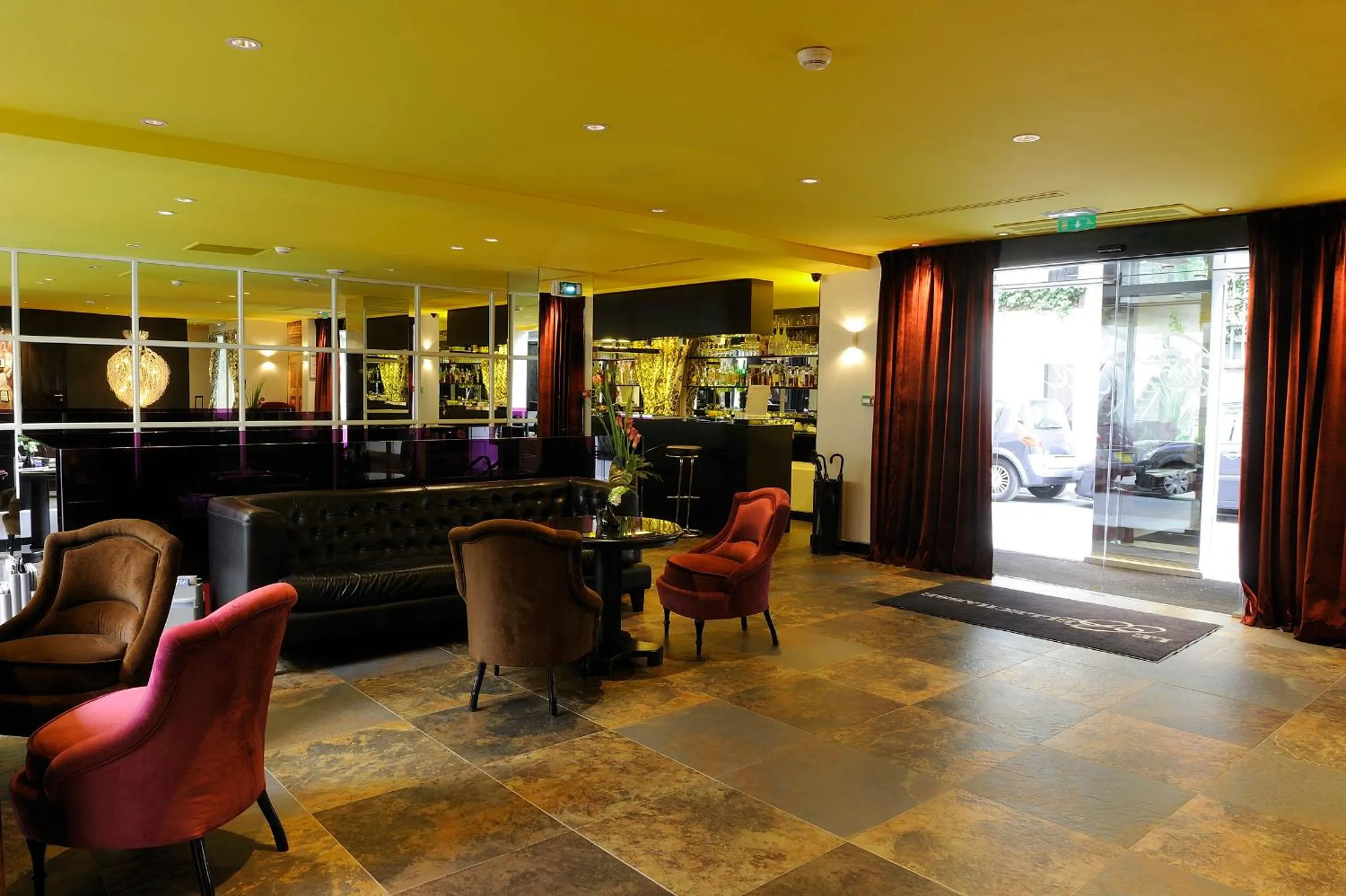 Lobby or reception in Hôtel Le Bellechasse Saint-Germain