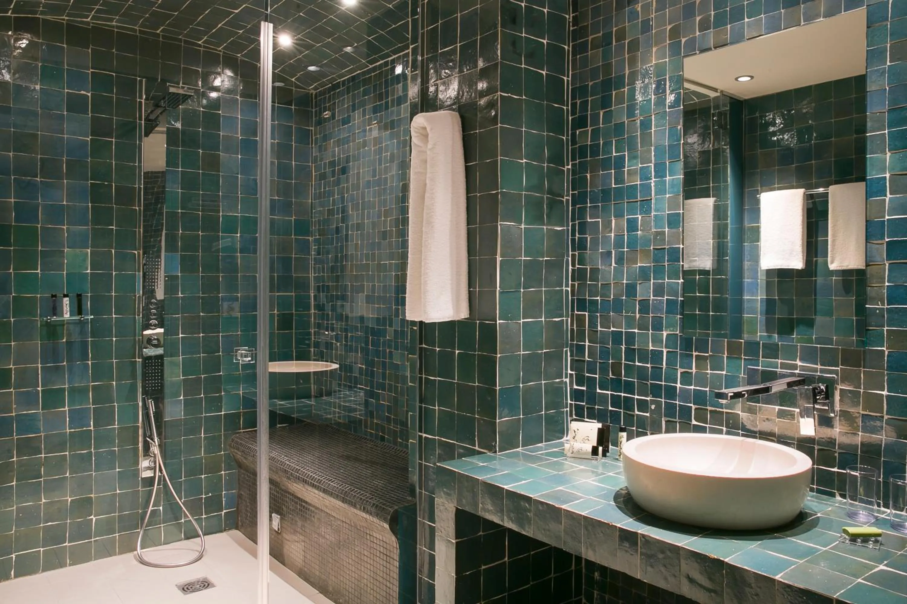 Bathroom in Hôtel Le Bellechasse Saint-Germain