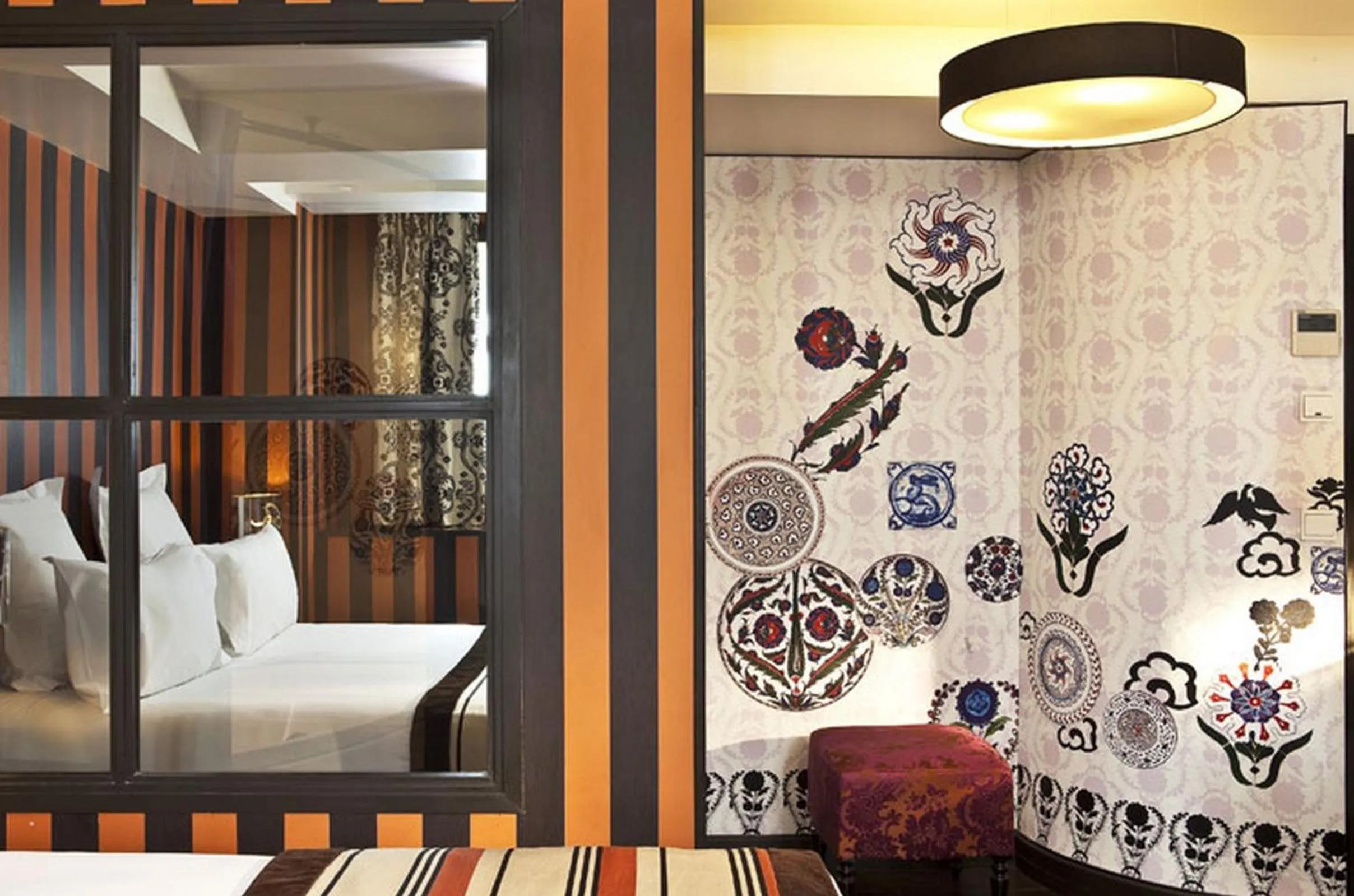 Decorative detail in Hôtel Le Bellechasse Saint-Germain