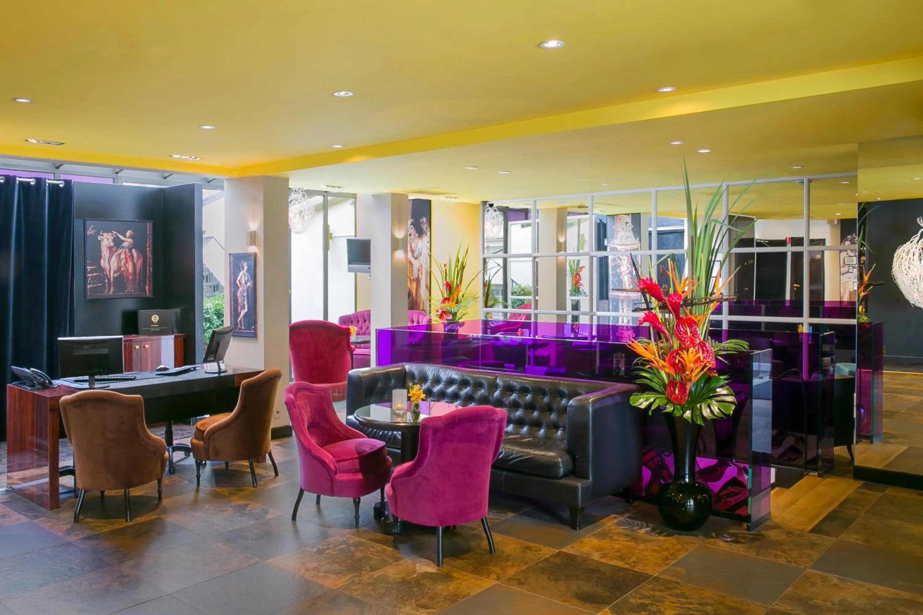 Lobby or reception in Hôtel Le Bellechasse Saint-Germain