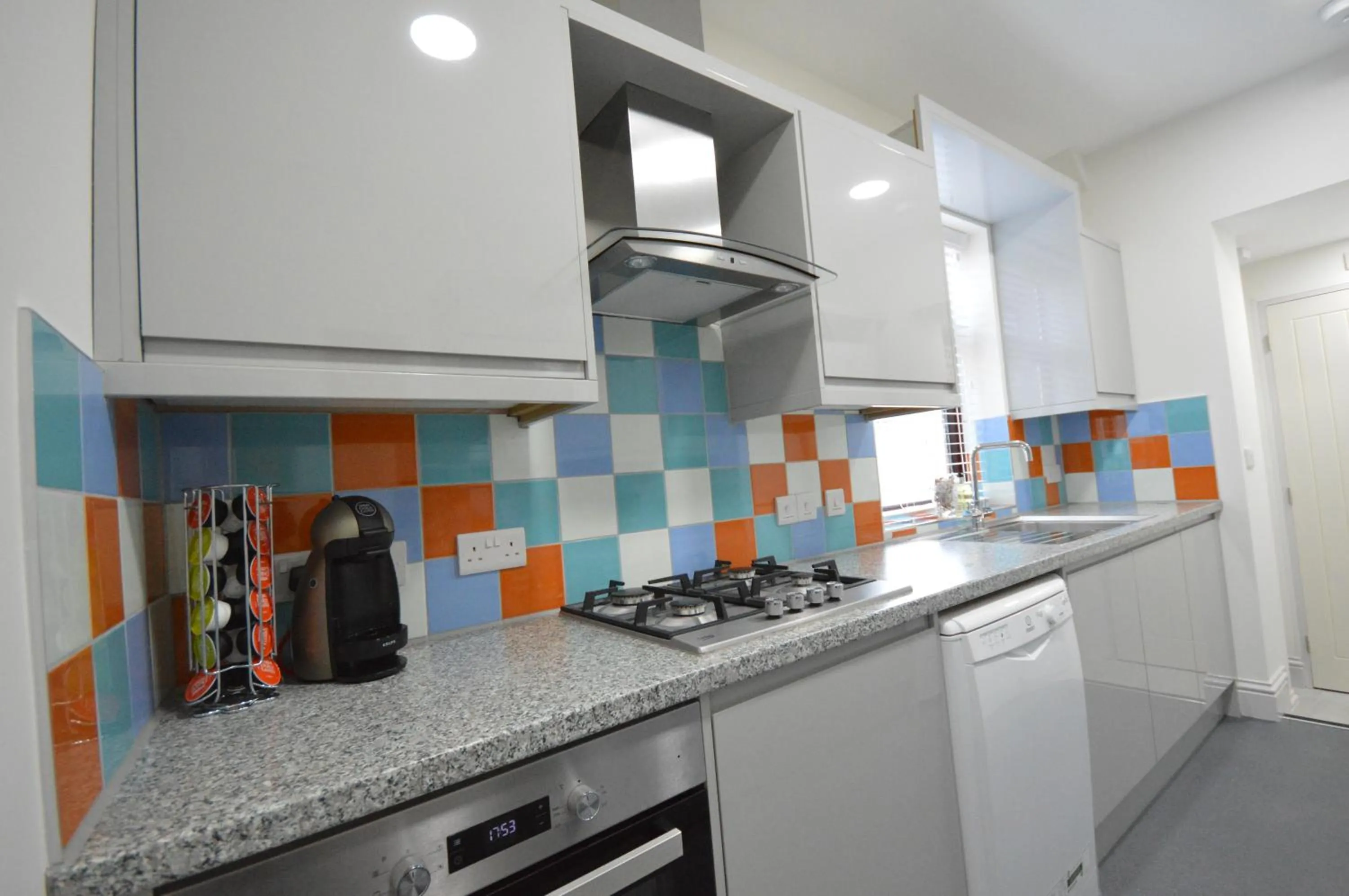 Lexicon House - 4 bedrooms 3 bathrooms