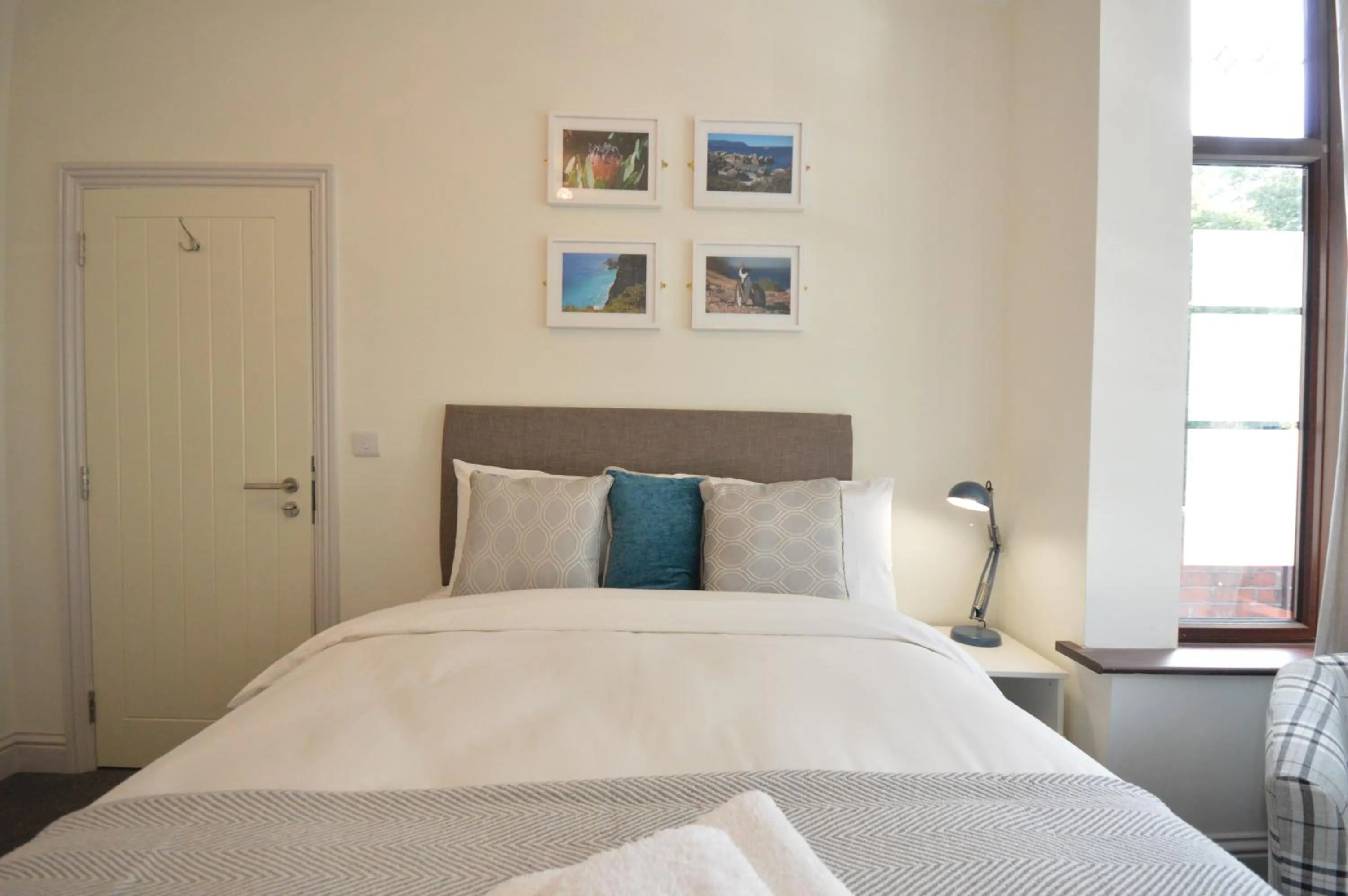 Lexicon House - 4 bedrooms 3 bathrooms