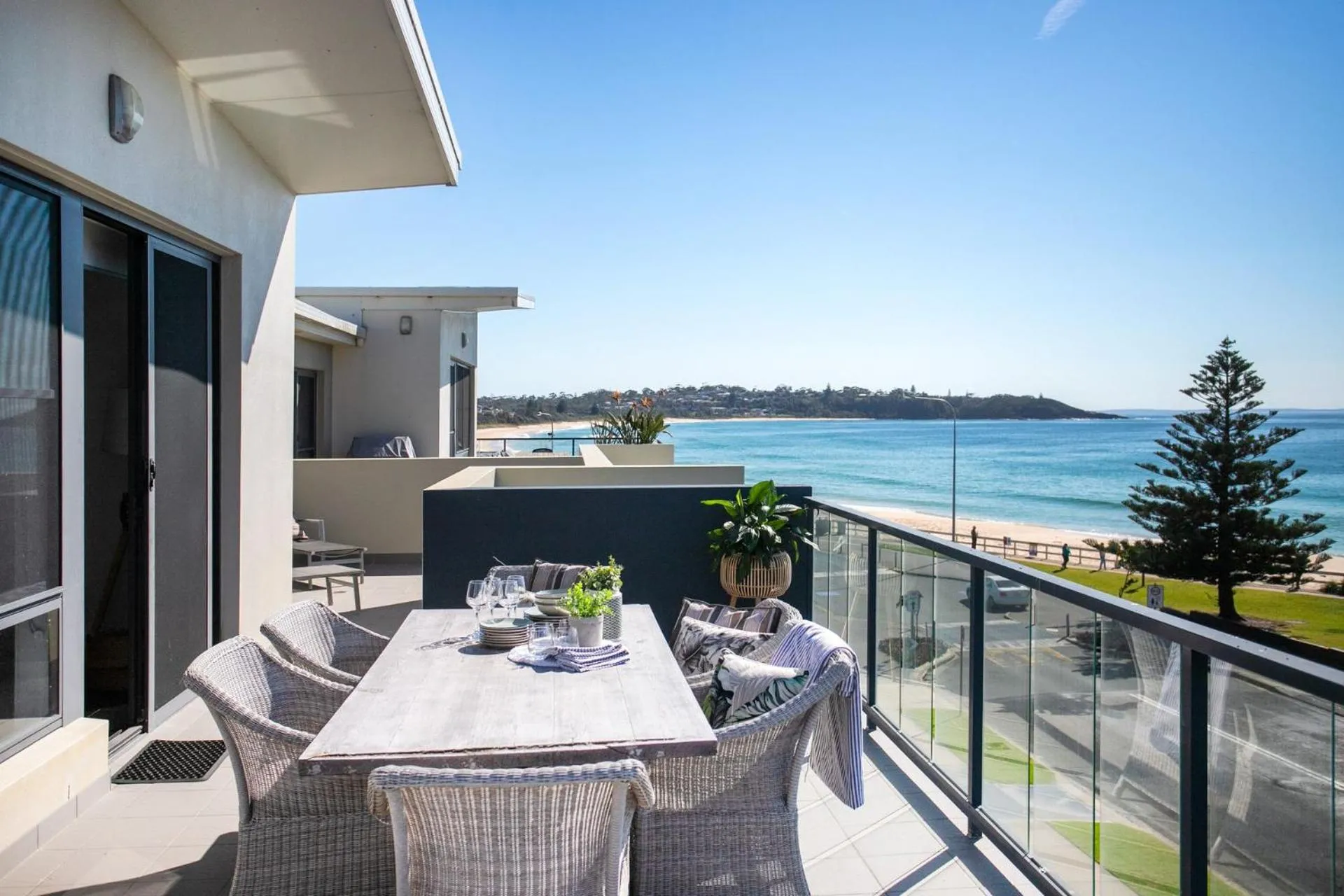 Patio in Mollymook Luxury Beachfront Apartment 10
