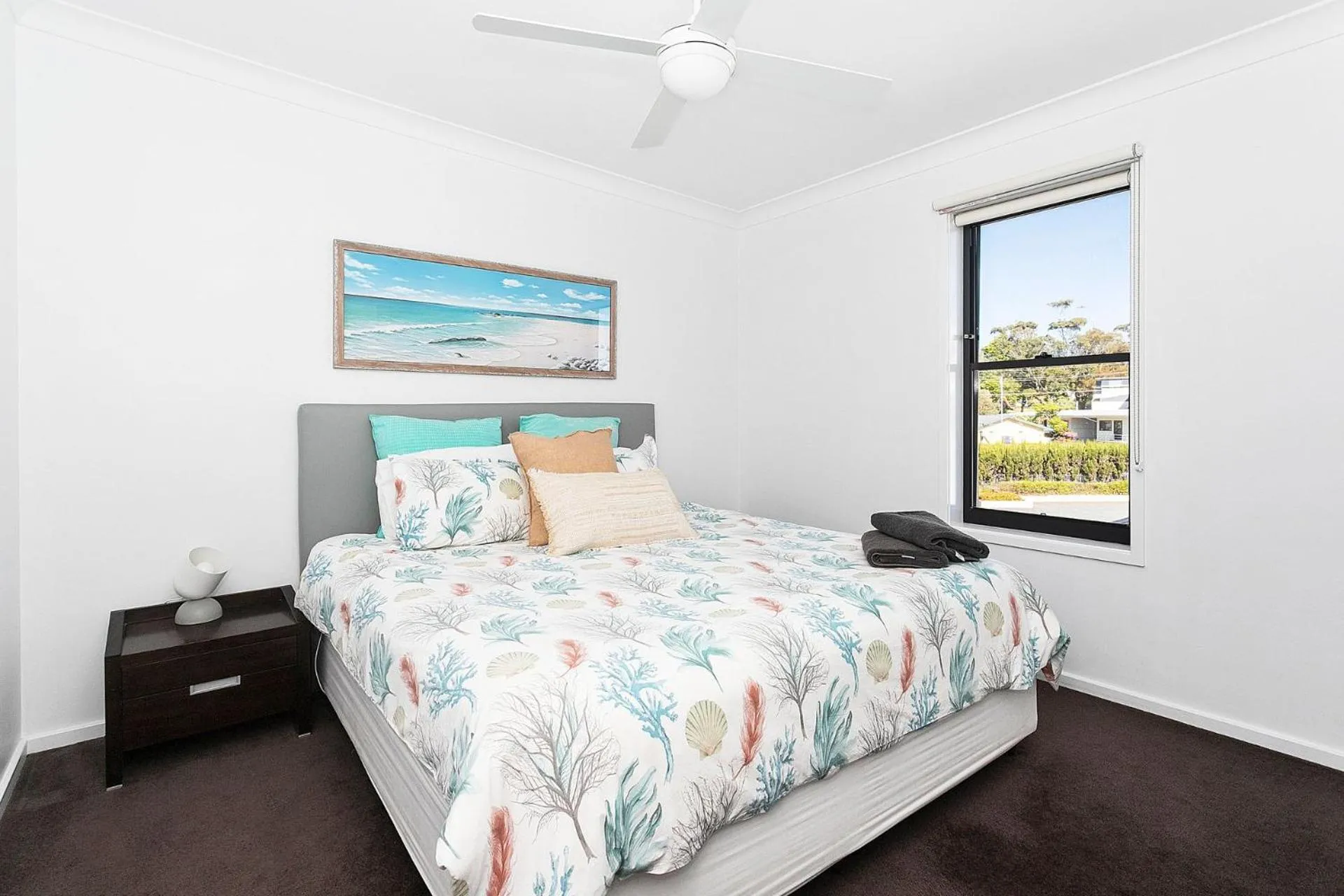 Bed in Mollymook Luxury Beachfront Apartment 10