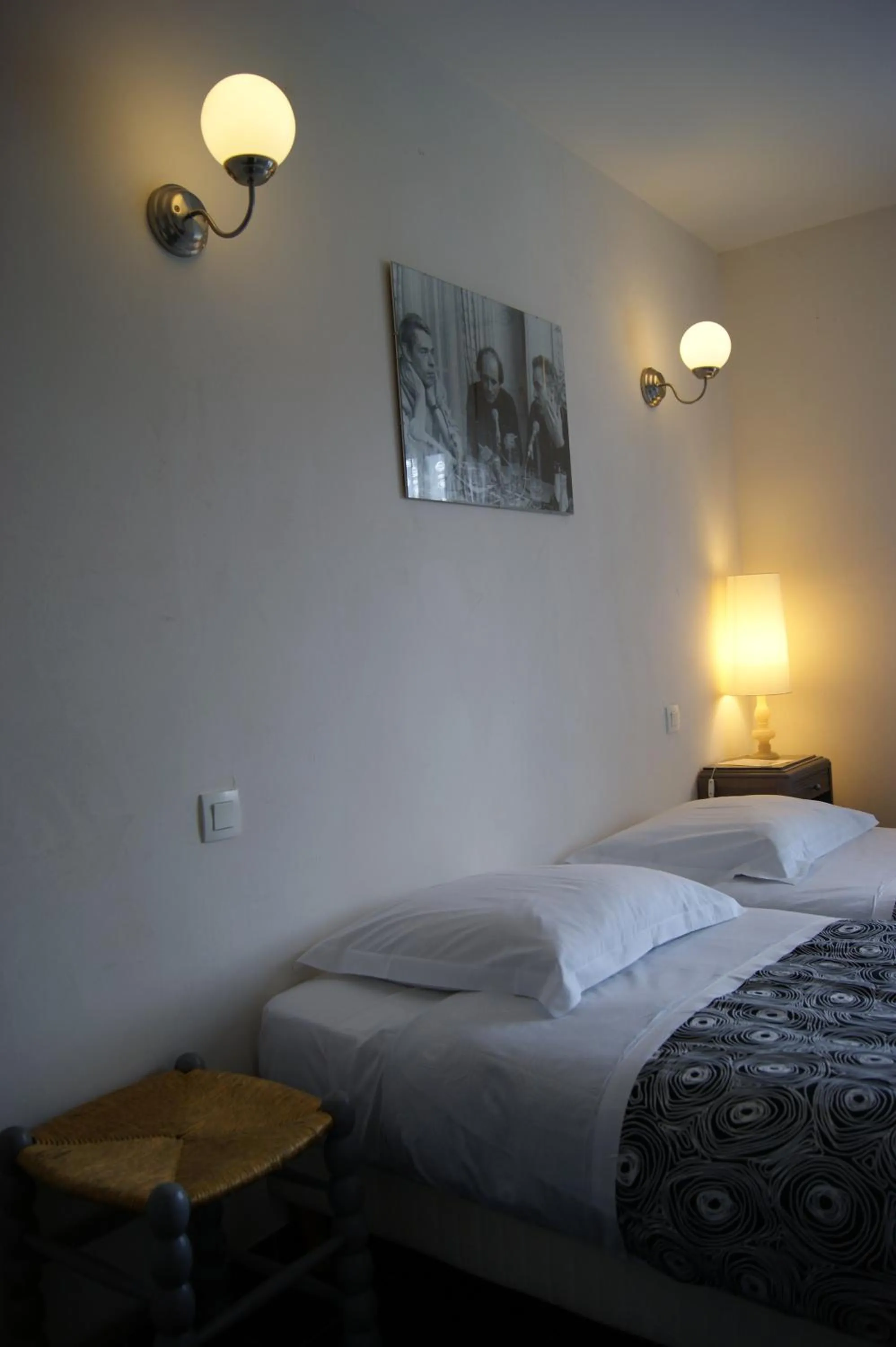 Photo of the whole room, Bed in Hôtel La Renaissance