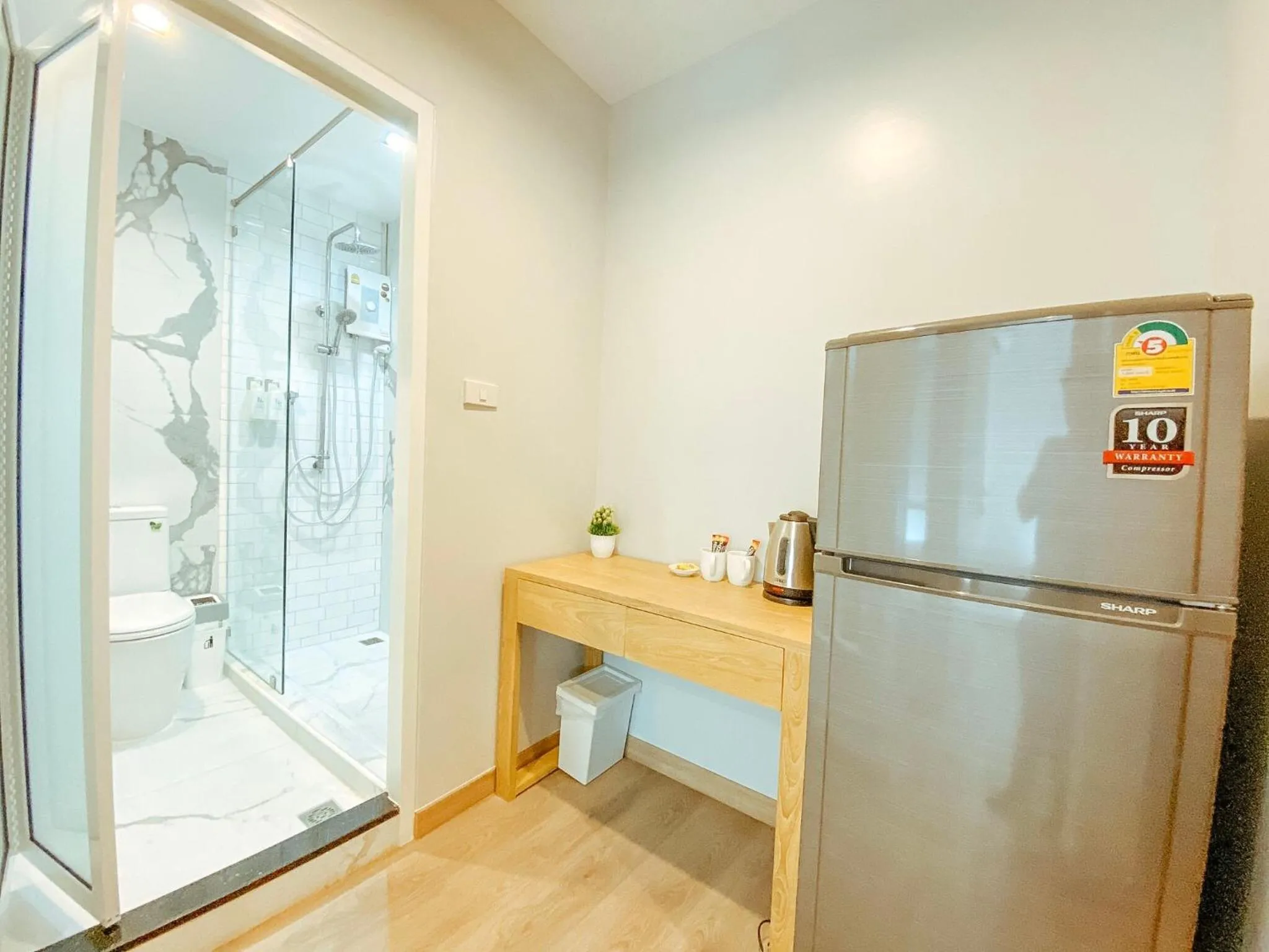 Coffee/tea facilities in YAKTHAI POSHTEL