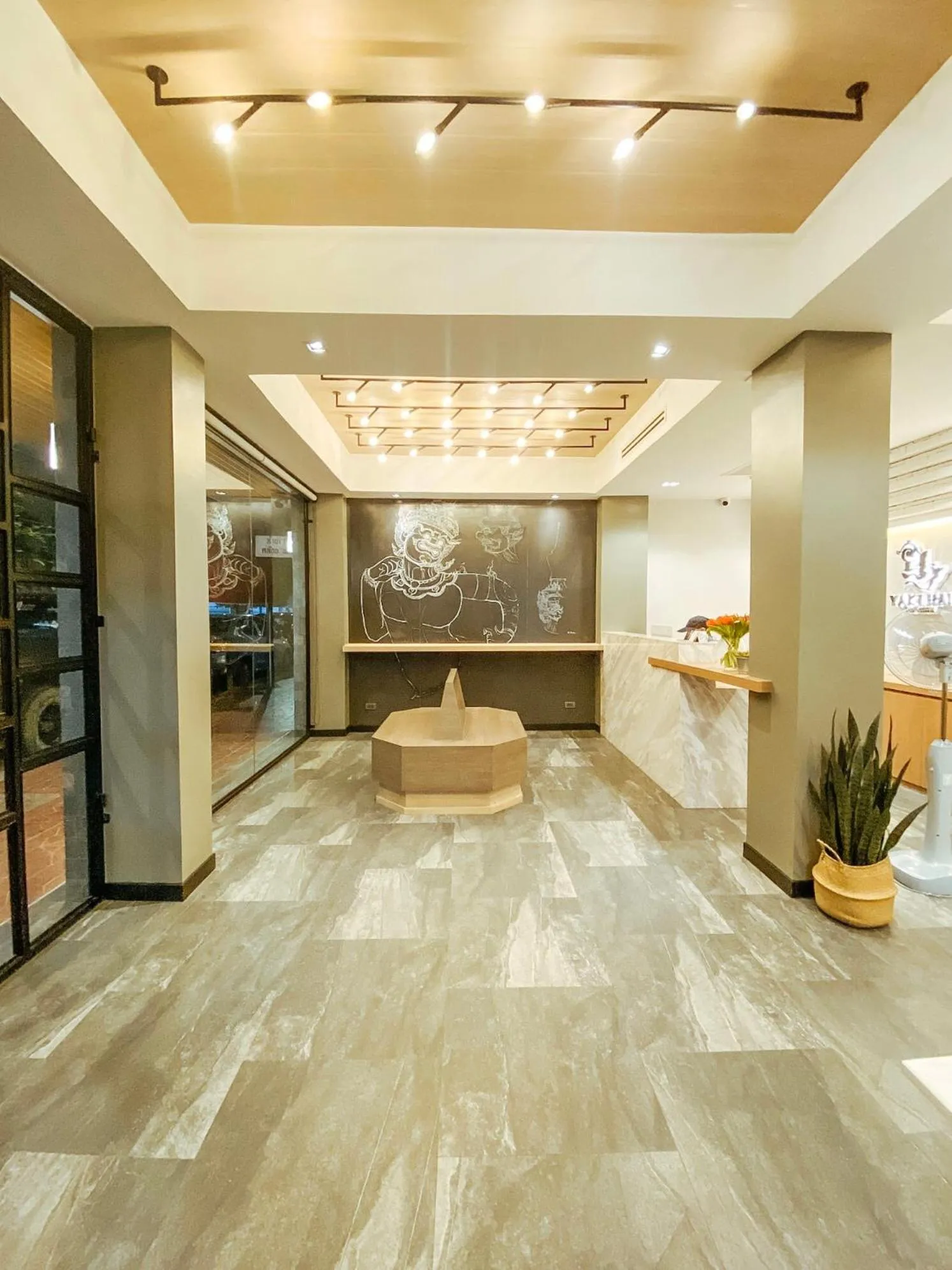 Lobby or reception in YAKTHAI POSHTEL