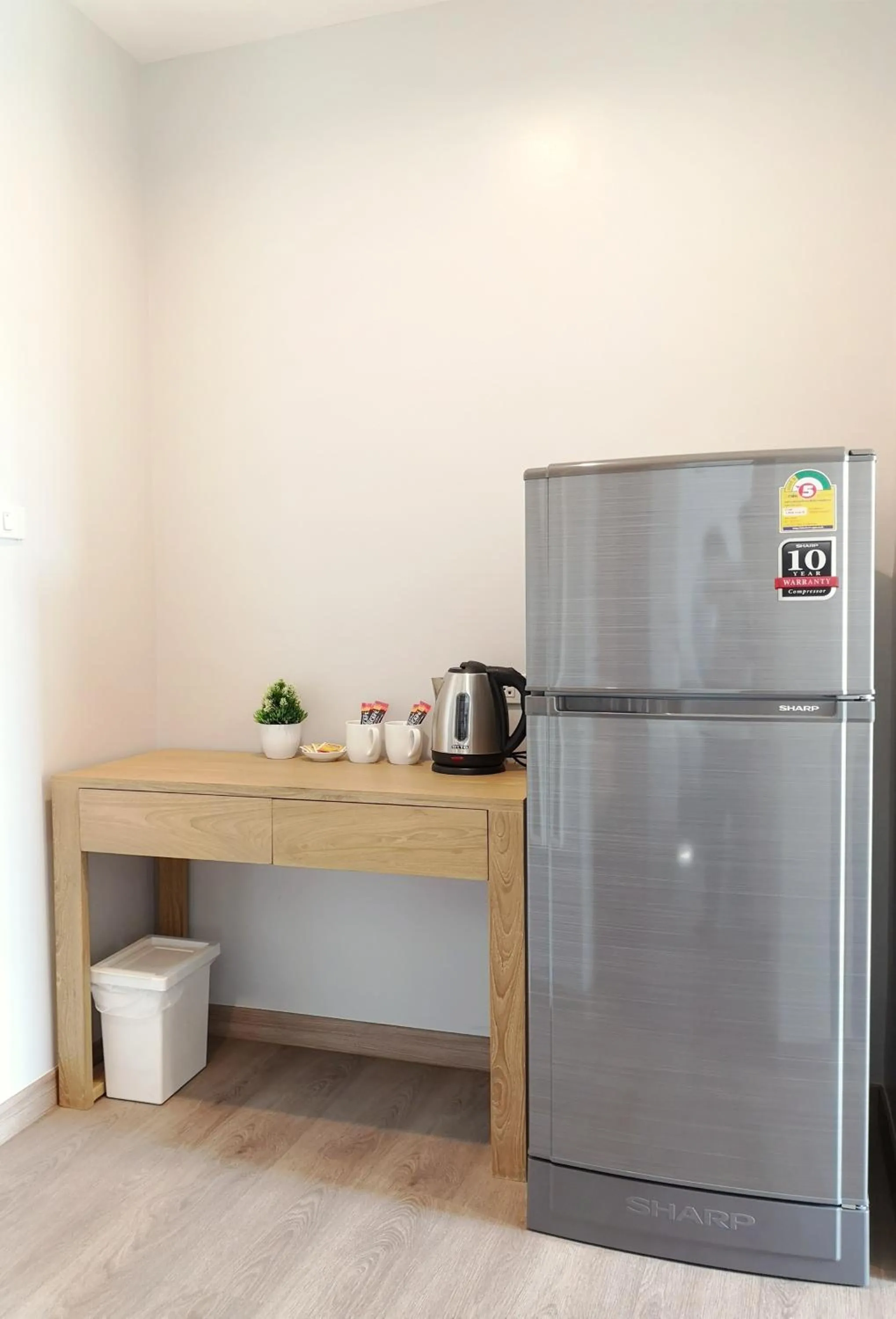 Coffee/tea facilities in YAKTHAI POSHTEL