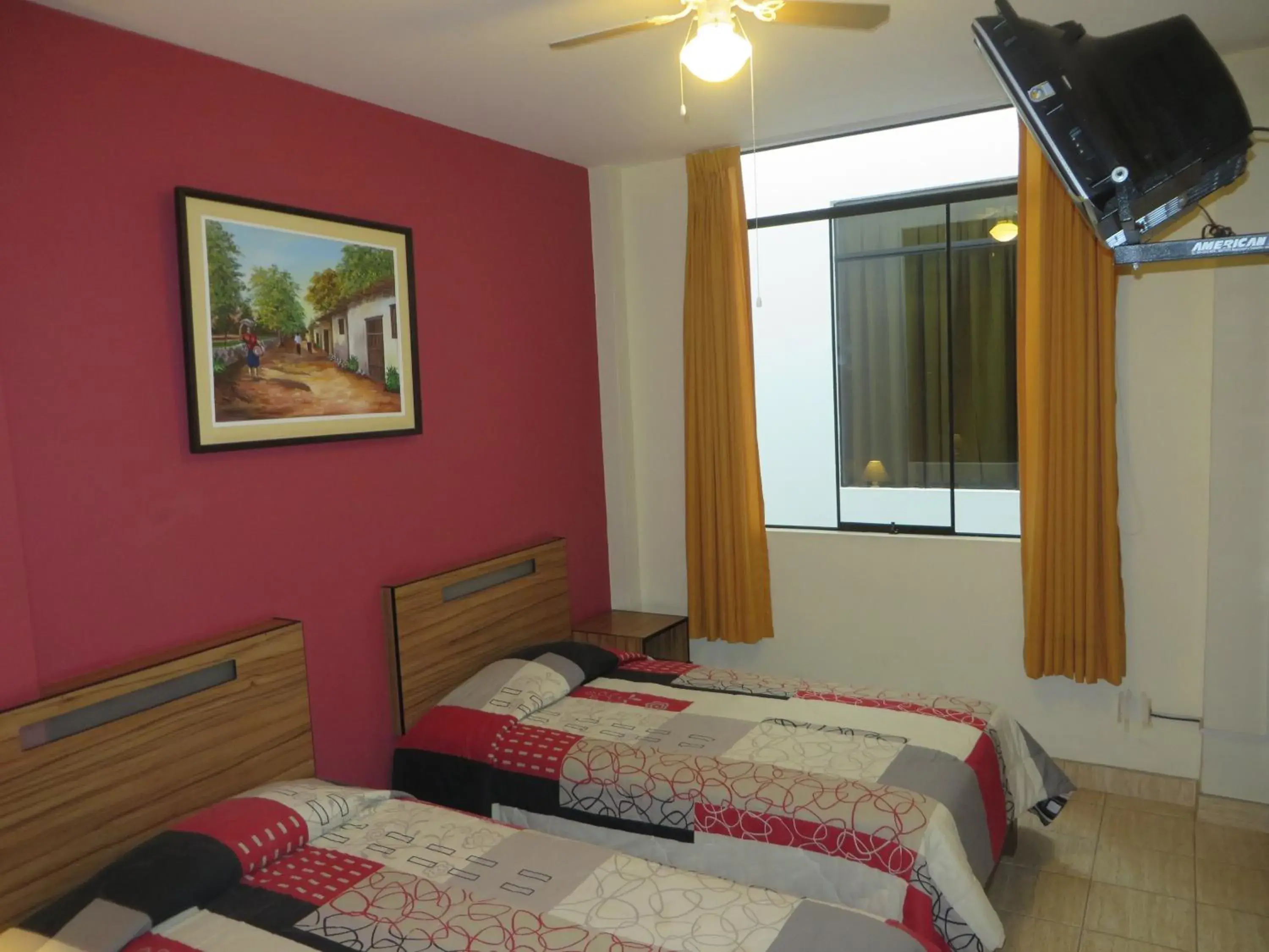 Deluxe Double or Twin Room in Hostal Hellen Ross Deluxe Double or Twin Room in Hostal Hellen Ross