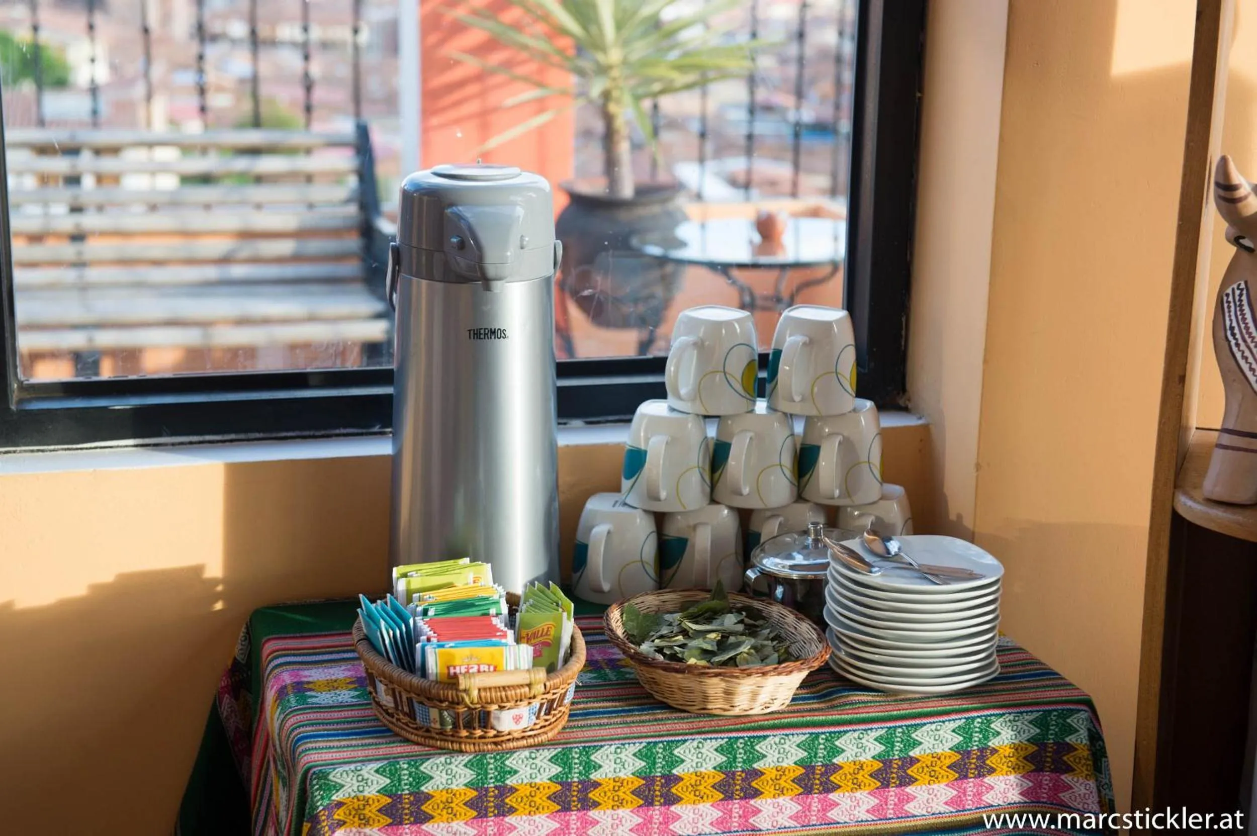 Kitchen or kitchenette in Hostal Qolqampata