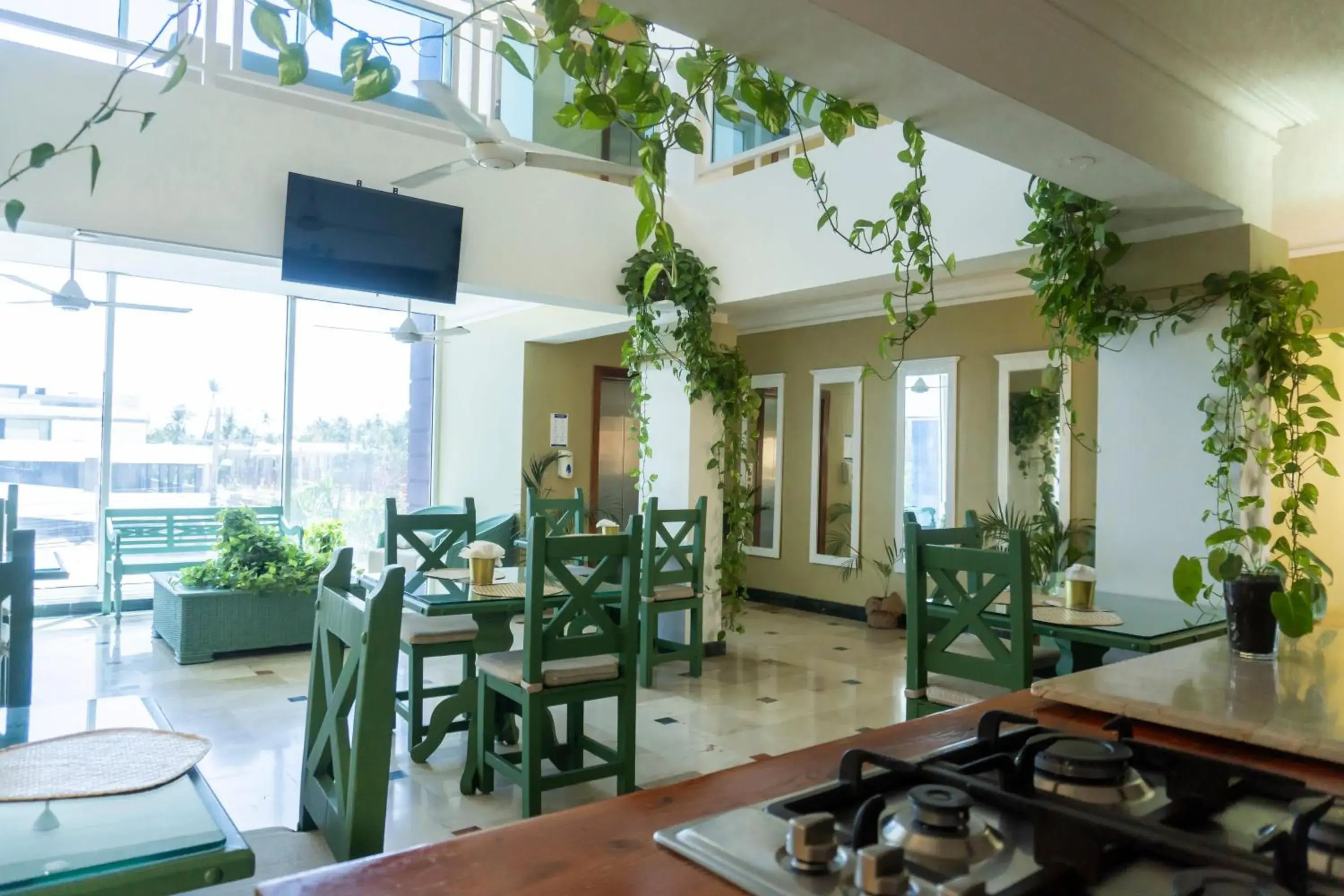 Restaurant/places to eat in Green Coast Hotel Restaurant/places to eat in Green Coast Hotel
