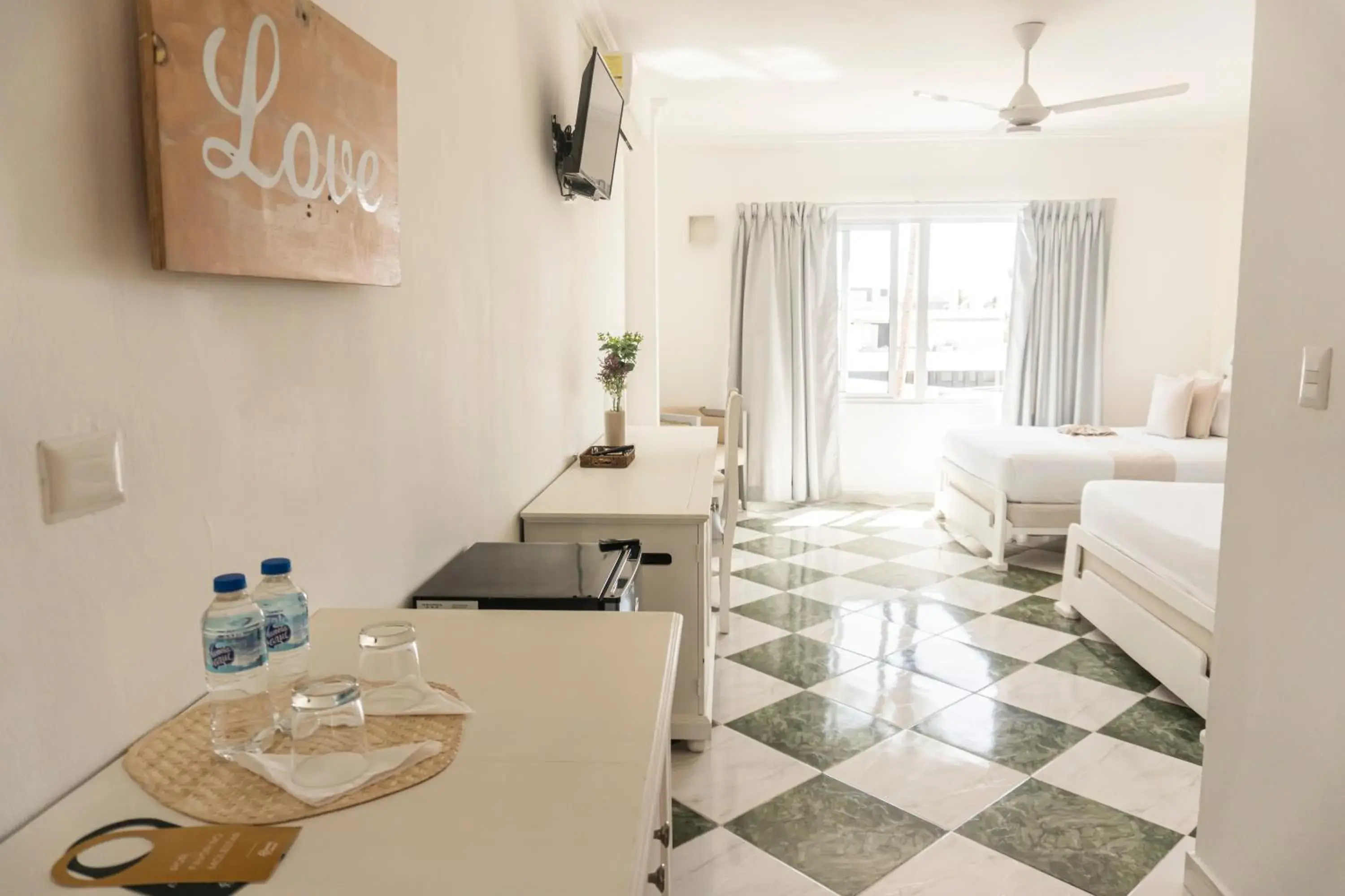 Bedroom, Bed in Green Coast Hotel Bedroom, Bed in Green Coast Hotel