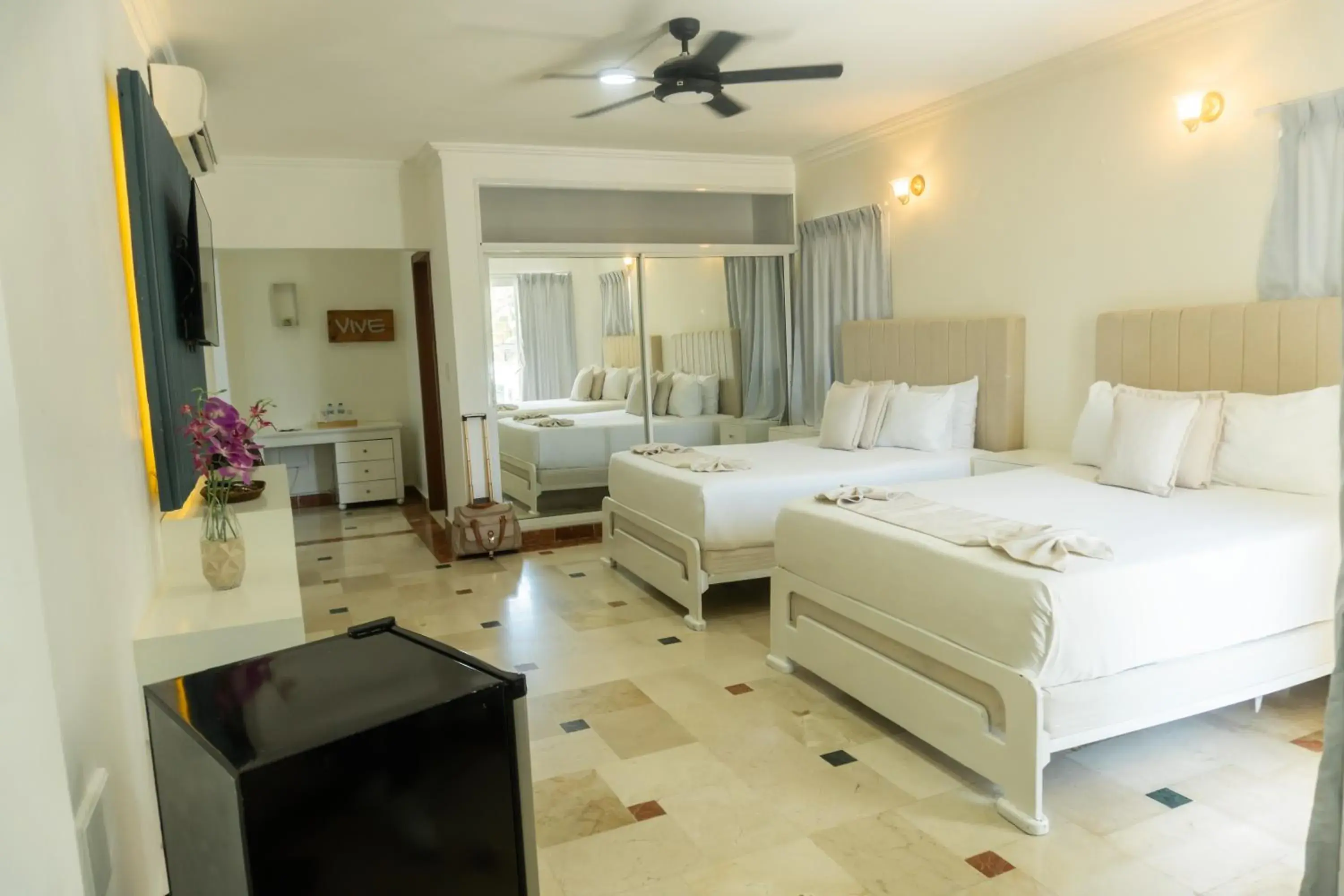 Photo of the whole room, Bed in Green Coast Hotel Photo of the whole room, Bed in Green Coast Hotel