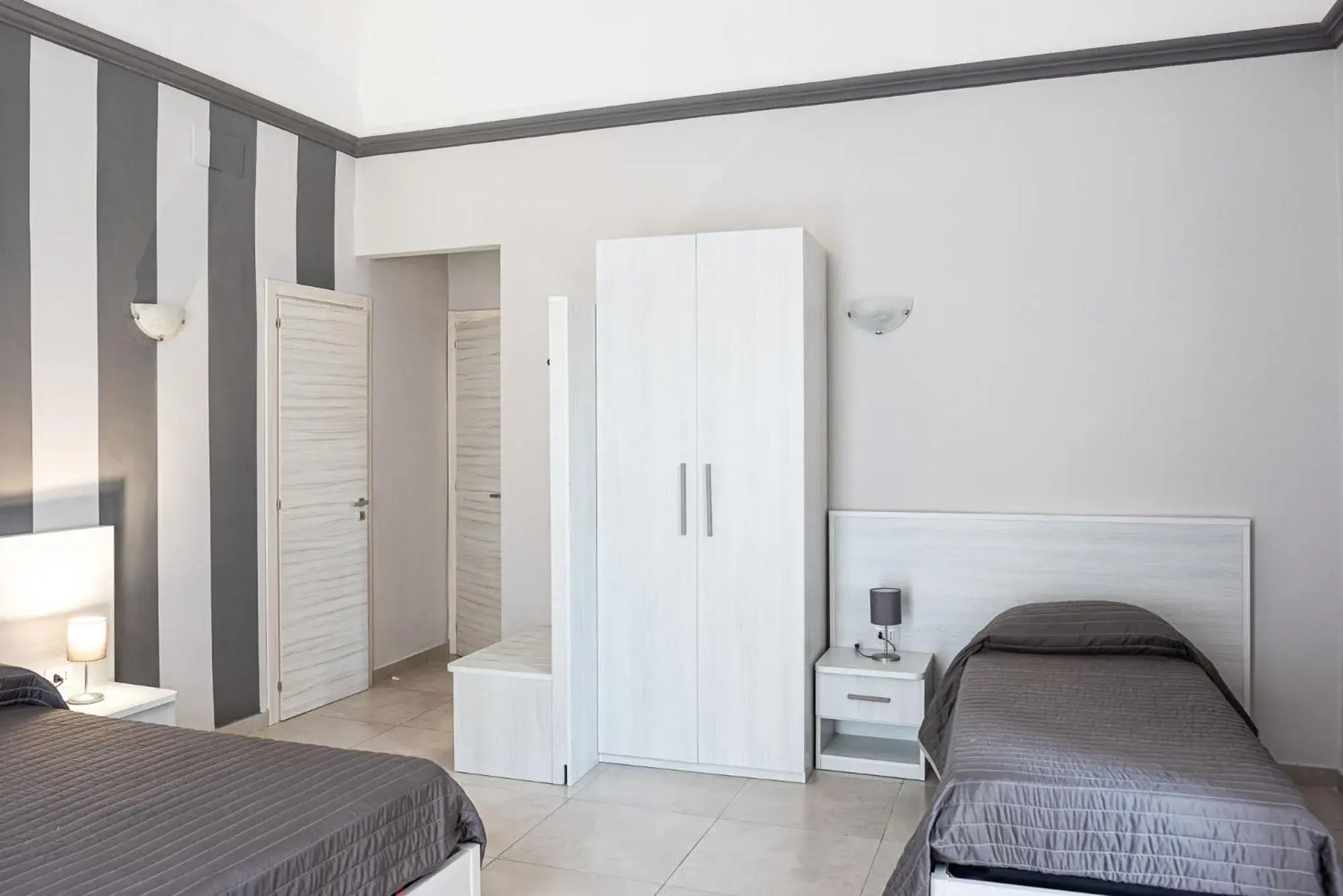 Photo of the whole room, Bed in Hotel Costanza Photo of the whole room, Bed in Hotel Costanza