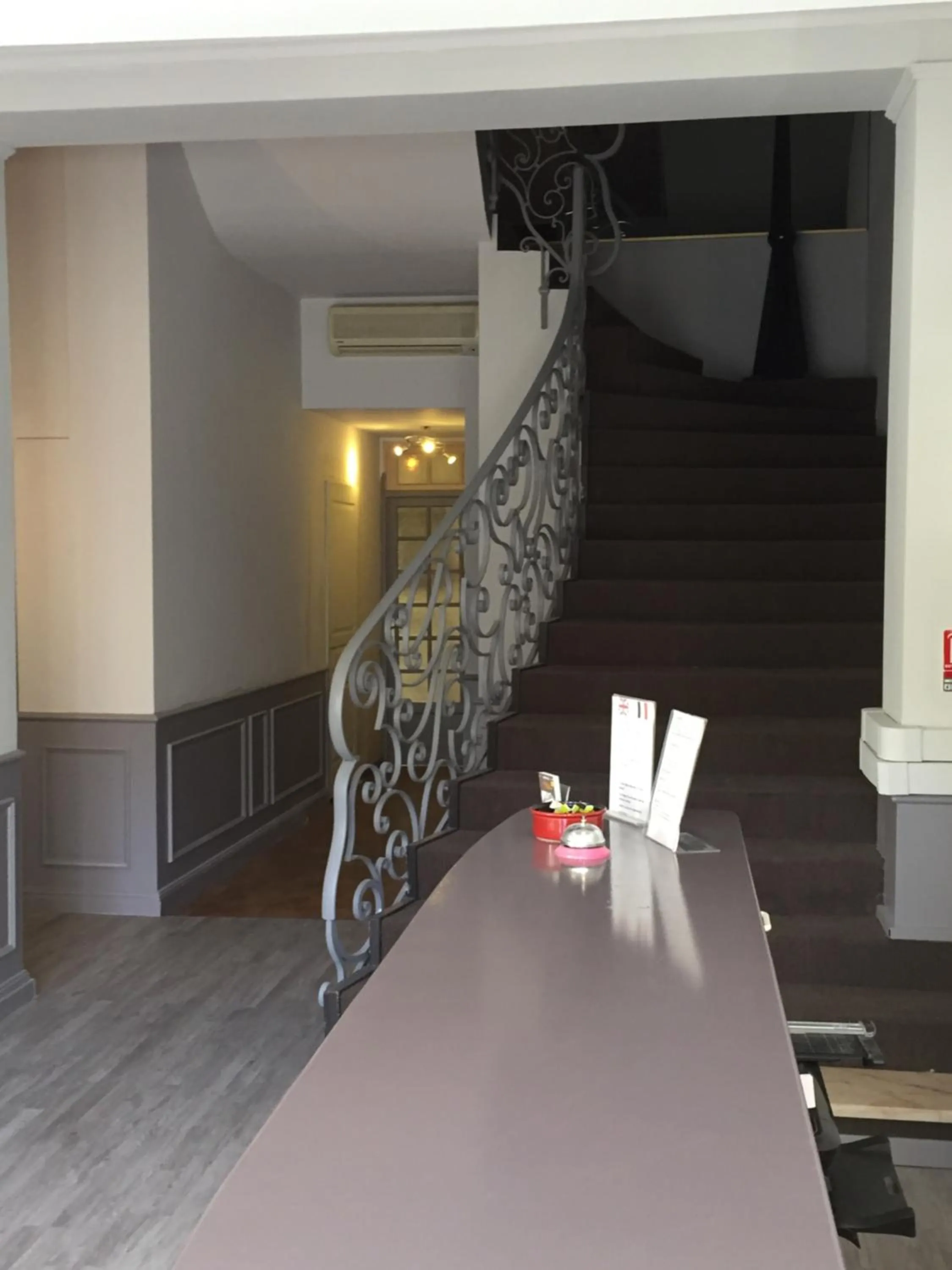 Lobby or reception in Logis Hotel du Midi