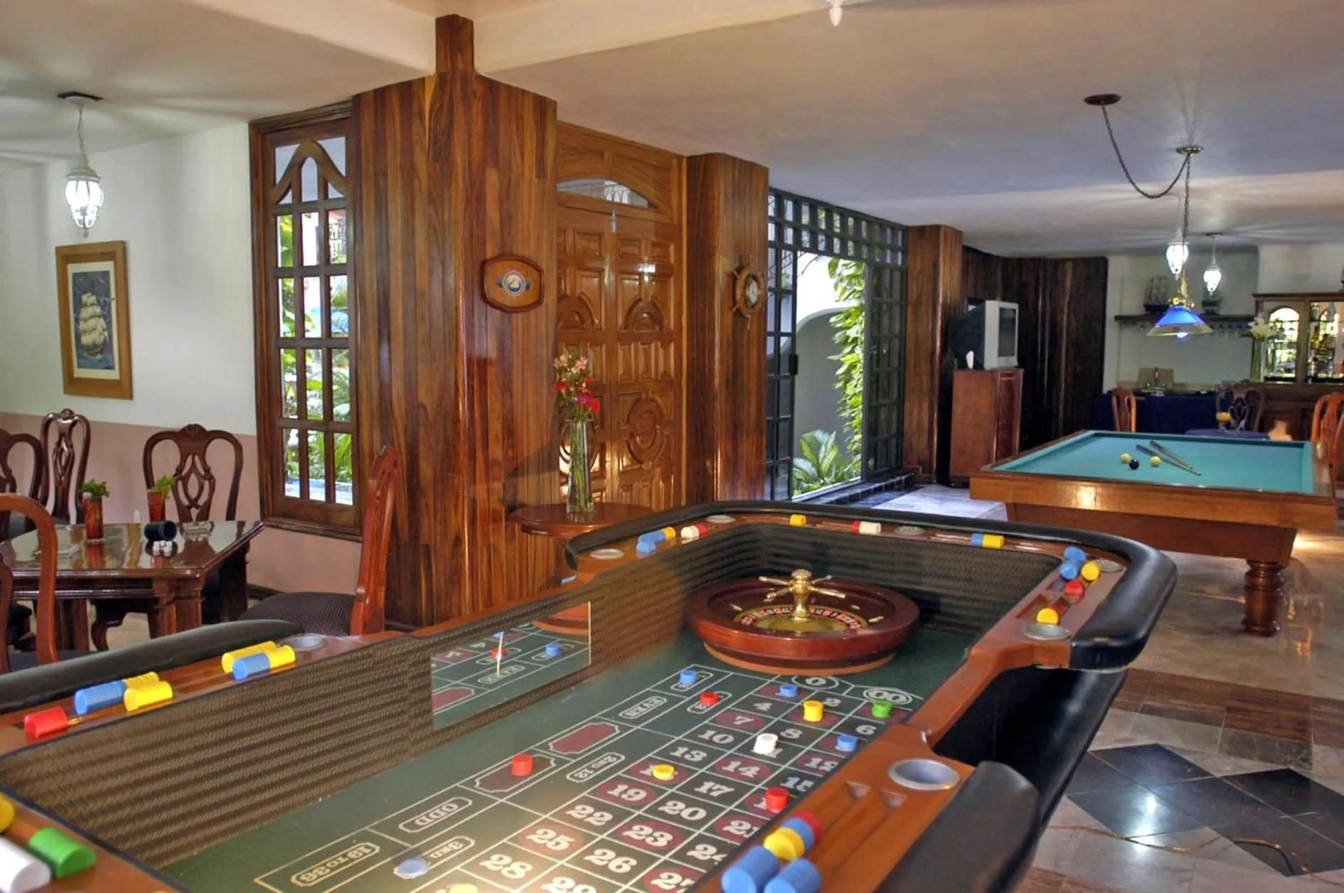 Billiard in Canadian Resort Huatulco