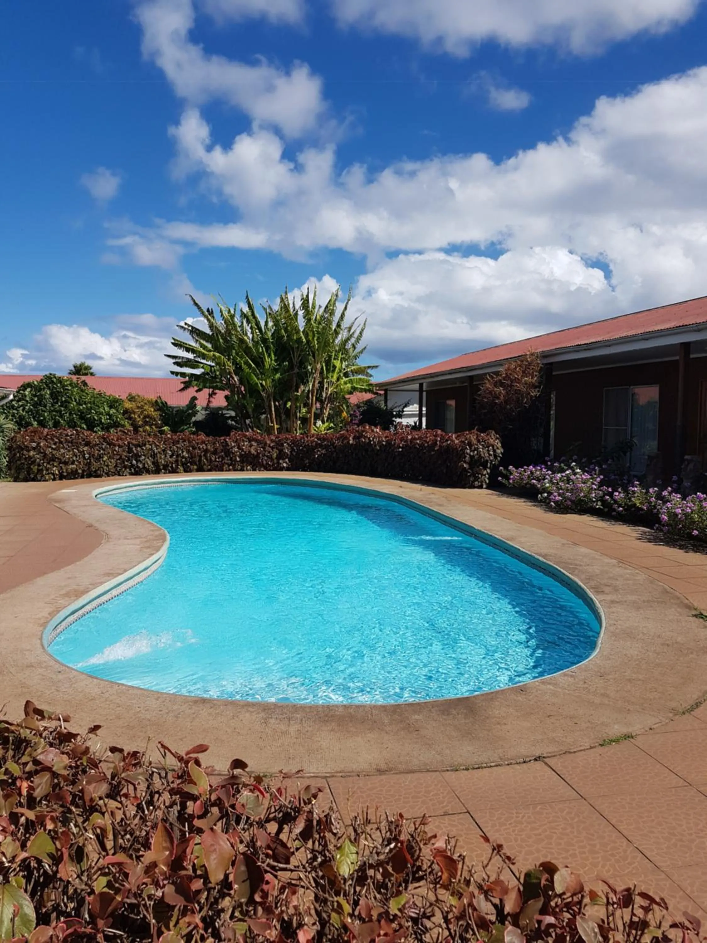 Pool view in Hotel Manutara