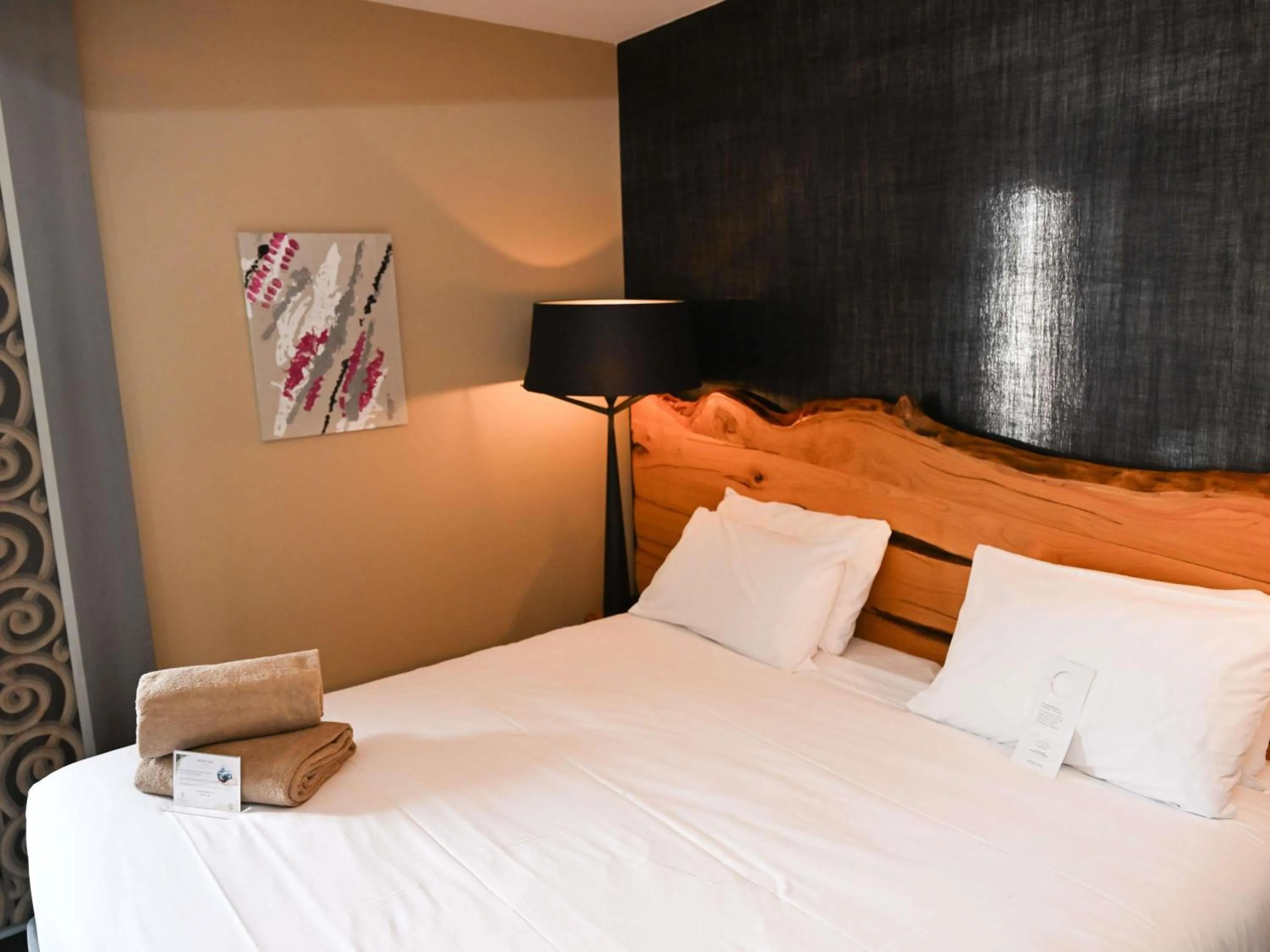 Bedroom, Bed in Mercure Brignoles Golf de Barbaroux & Spa