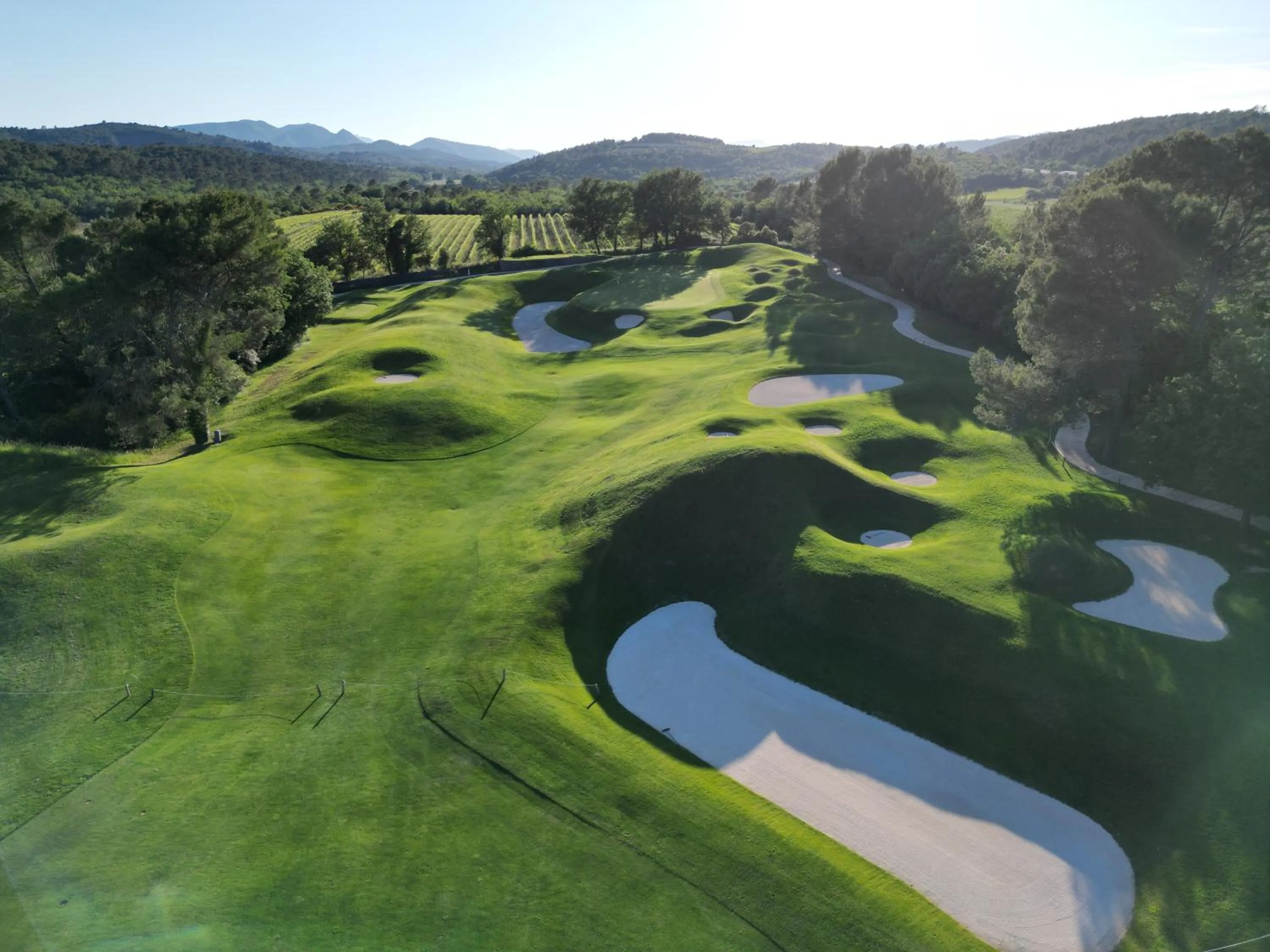 Golfcourse in Mercure Brignoles Golf de Barbaroux & Spa