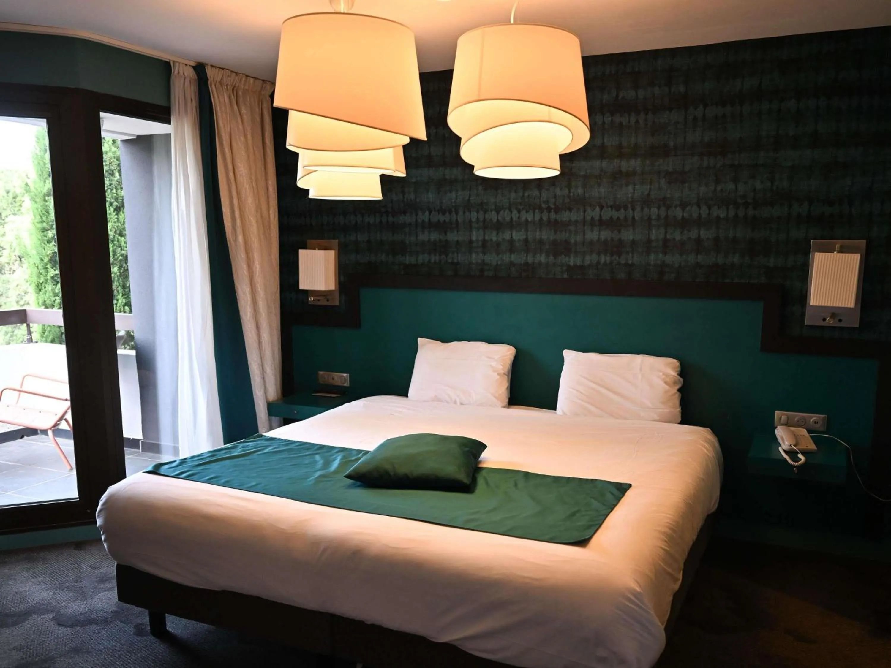 Bedroom, Bed in Mercure Brignoles Golf de Barbaroux & Spa