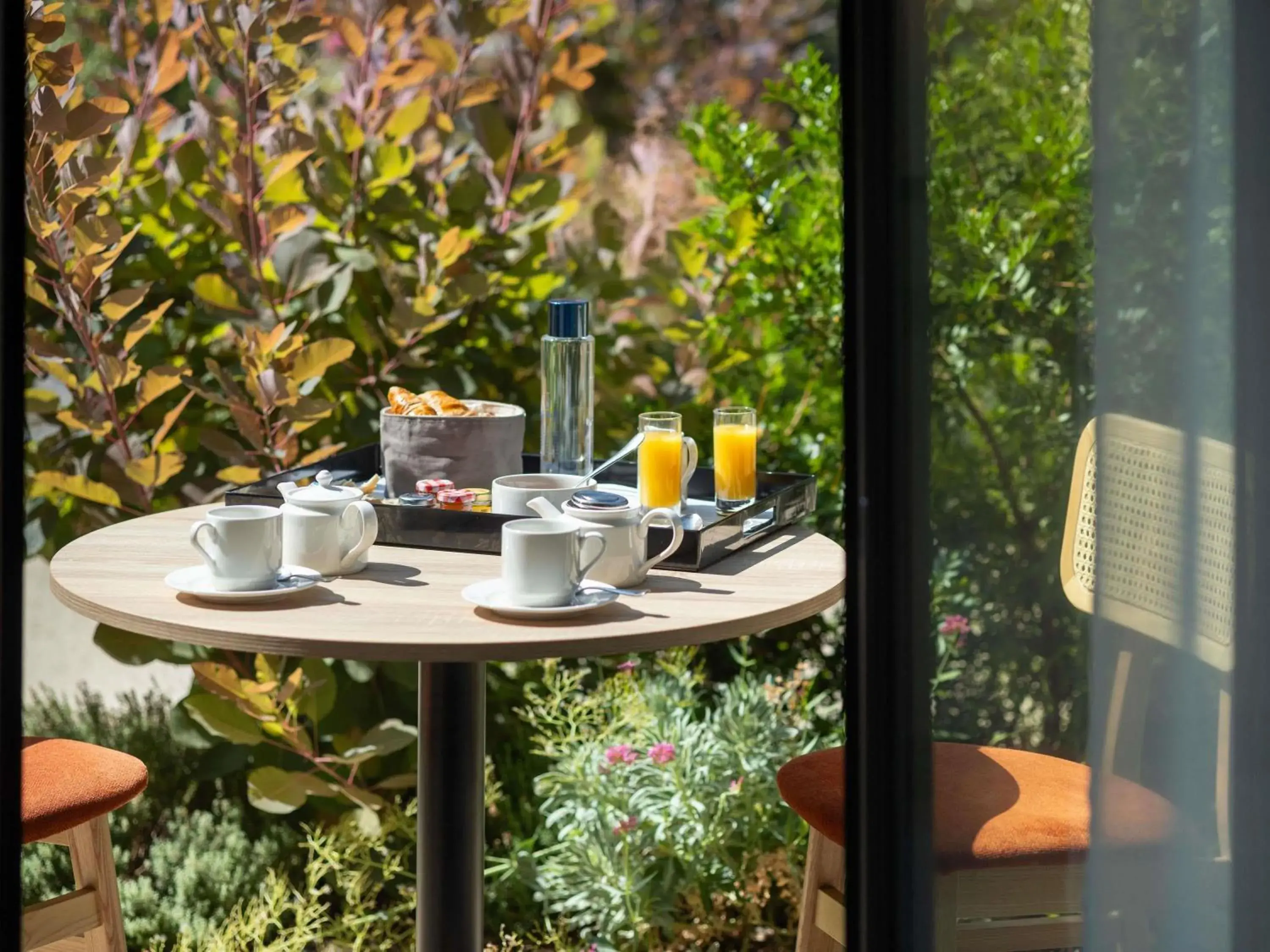 Property building in Mercure Brignoles Golf de Barbaroux & Spa Property building in Mercure Brignoles Golf de Barbaroux & Spa